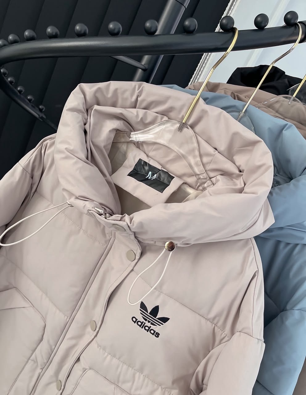 пуховик adidas,куртка adidas,пуховик женский adidas,женский пуховик adidas down puffer,зимняя куртка adidas originals