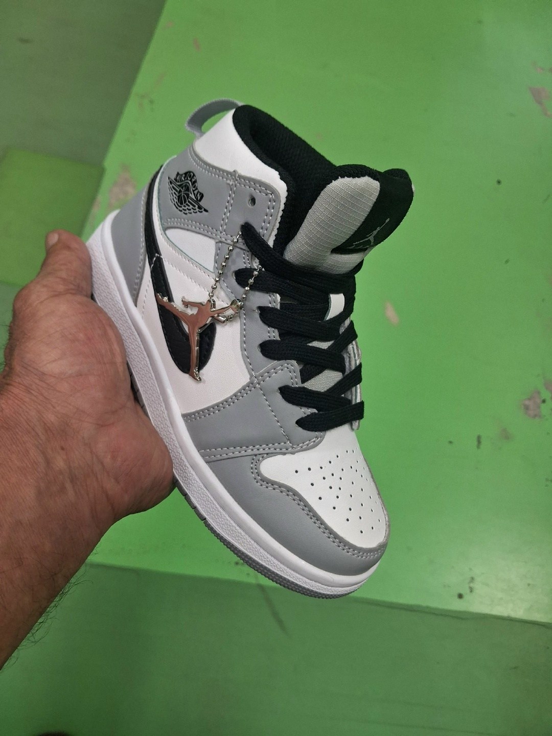 кроссовки,nike air jordan 1 mid se pine green,кроссовки nike air jordan 1 mid,кроссовки nike air jordan 1,кроссовки джорданы