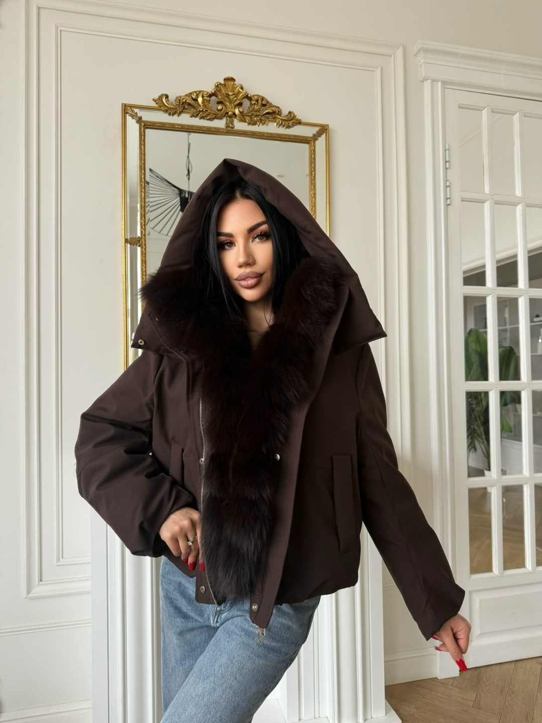женский чёрный пуховик с мехом max mara,пуховики с мехом,женский чёрный пуховик с натуральным мехом max mara,стильная куртка,пуховики куртки парки