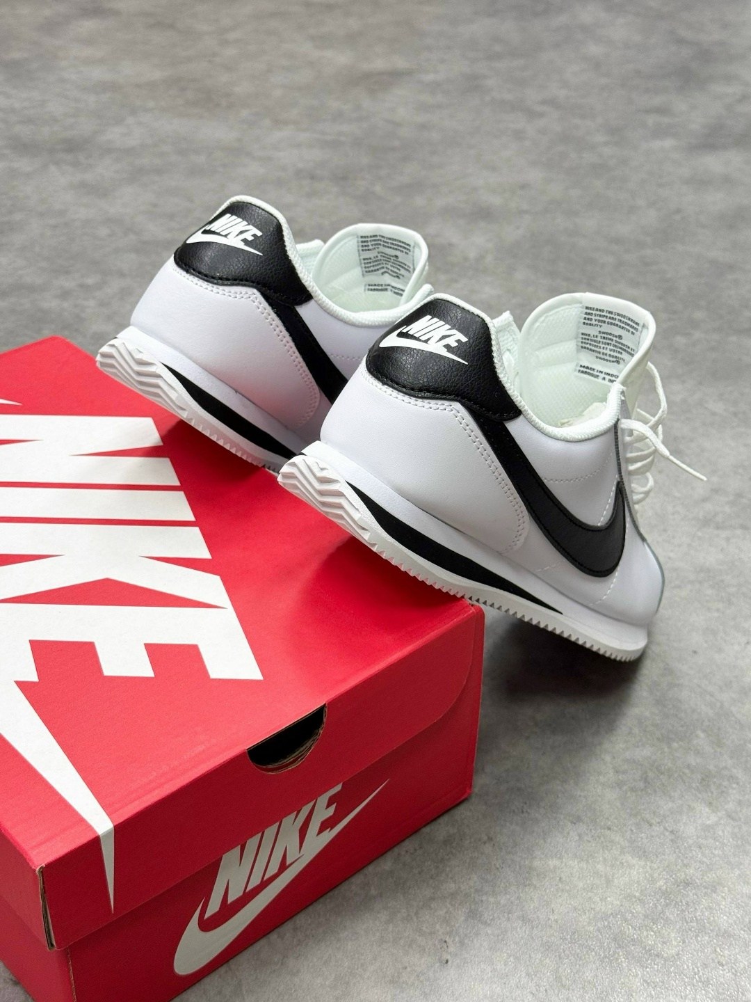 nike classic cortez,кроссовки nike classic cortez,nike cortez white black,nike classic cortez leather,nike cortez