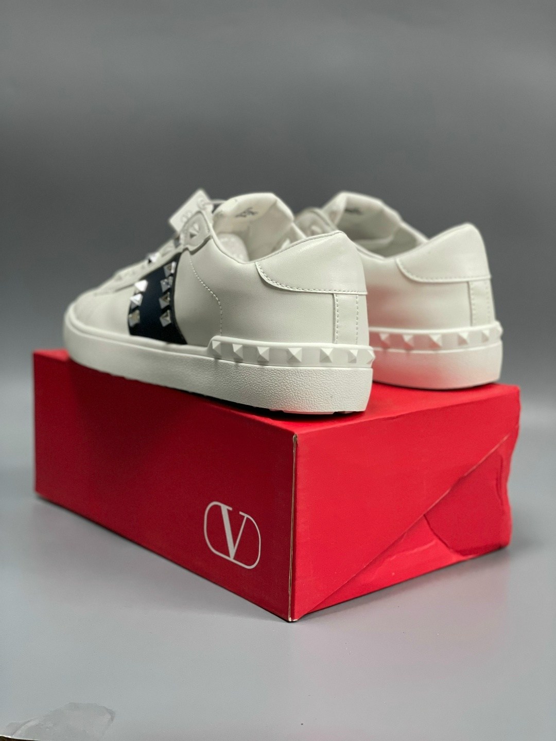 кроссовки valentino,кеды валентино,,кроссовки женские valentino,valentino кеды