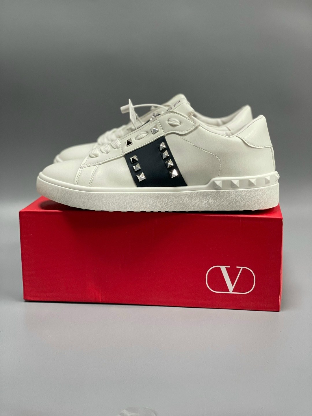 кроссовки valentino,кеды валентино,,кроссовки женские valentino,valentino кеды