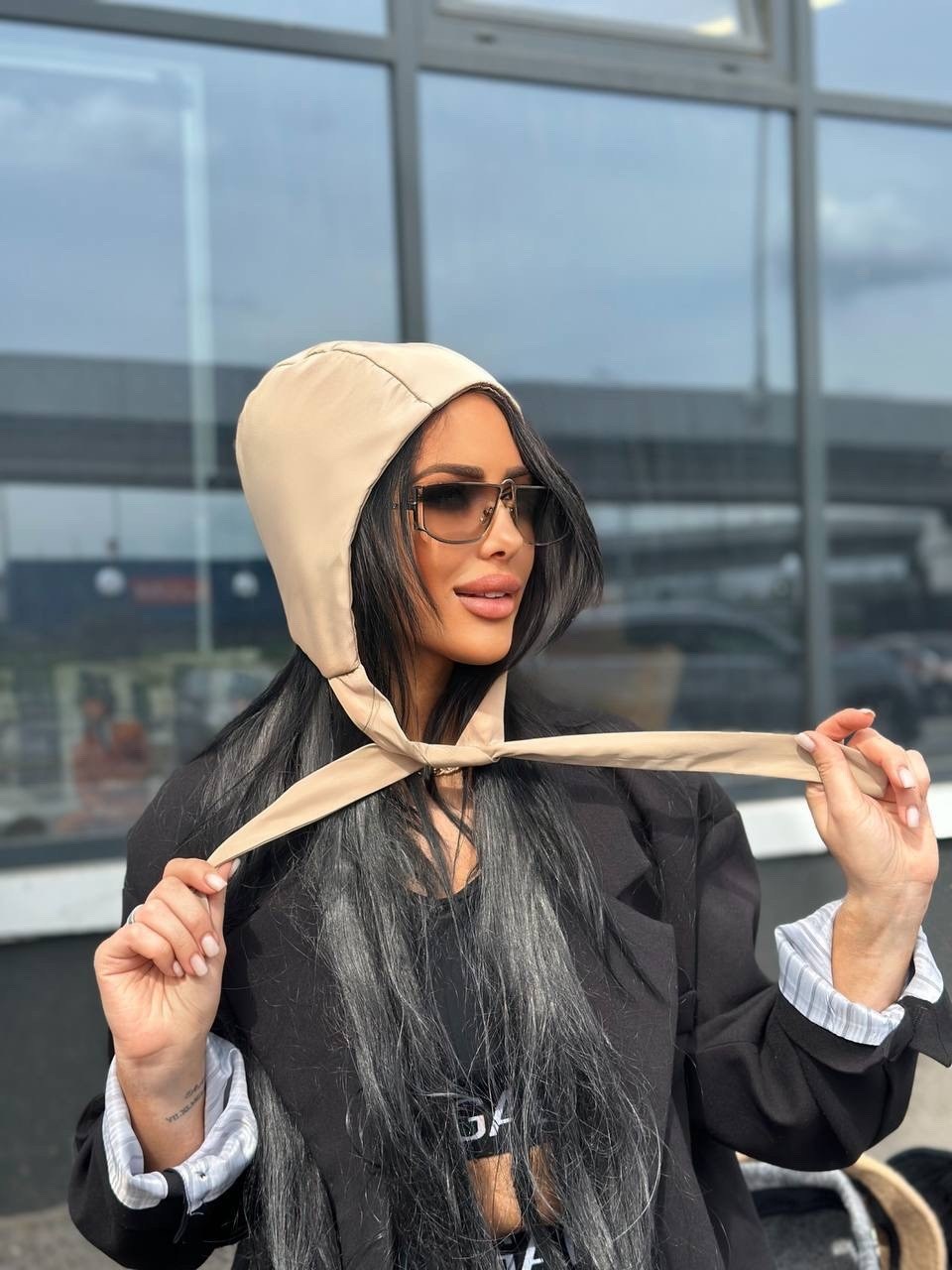 модная одежда,стильное,,брюнетка
