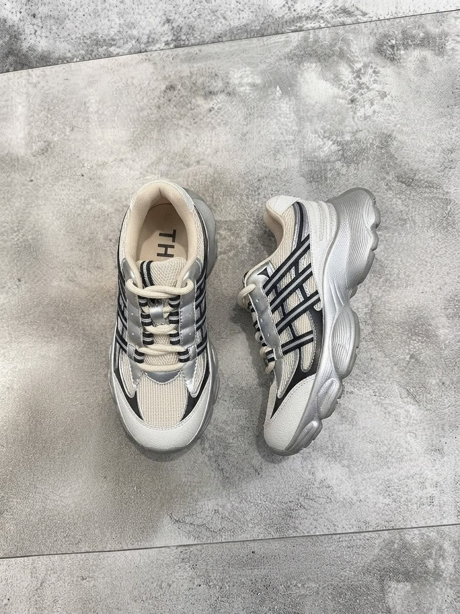 кроссовки adidas,кроссовки,dior кроссовки,серебряные кроссовки,массивные кроссовки