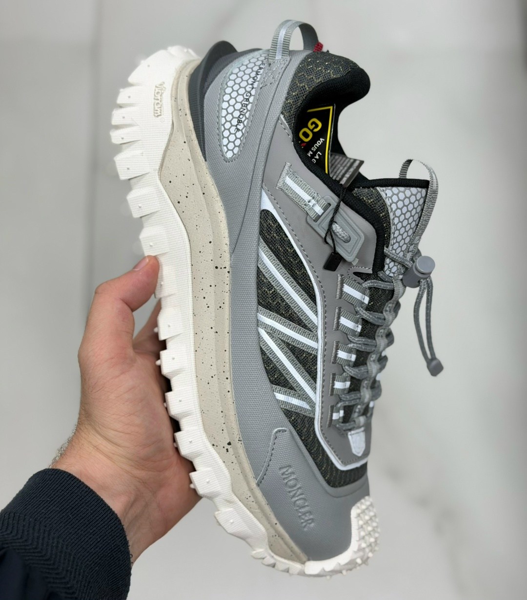 кроссовки moncler trailgrip low top серый,кроссовки moncler,спортивные кроссовки,спортивная ,низкие кроссовки