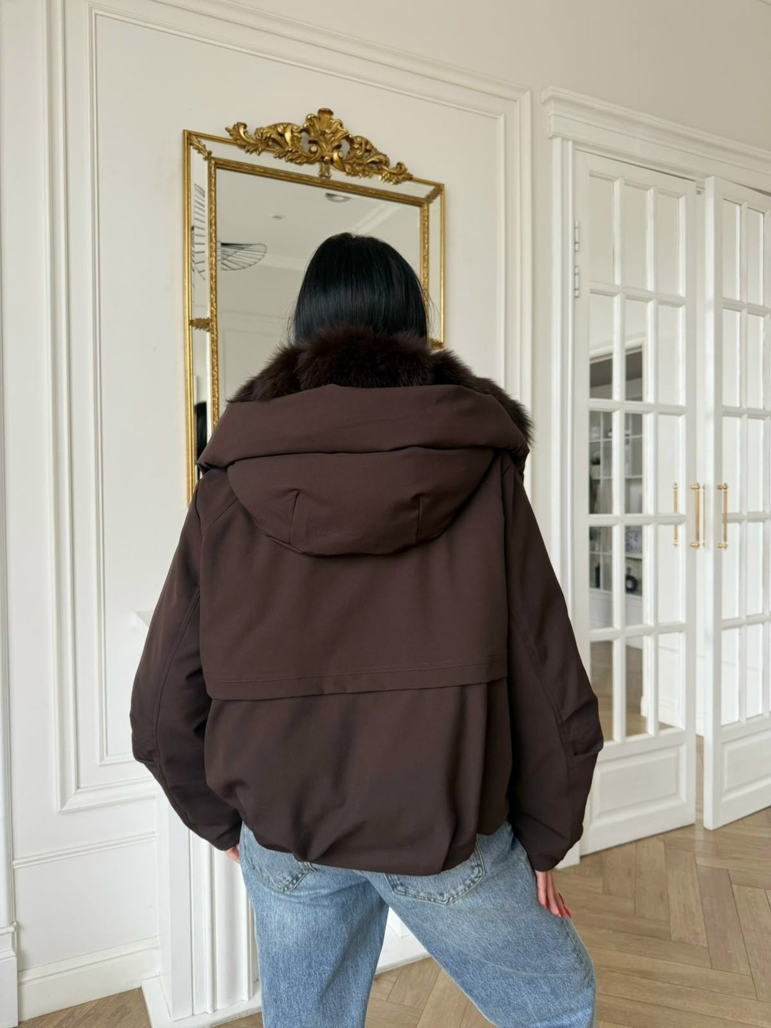 женский чёрный пуховик с мехом max mara,пуховики с мехом,женский чёрный пуховик с натуральным мехом max mara,стильная куртка,пуховики куртки парки