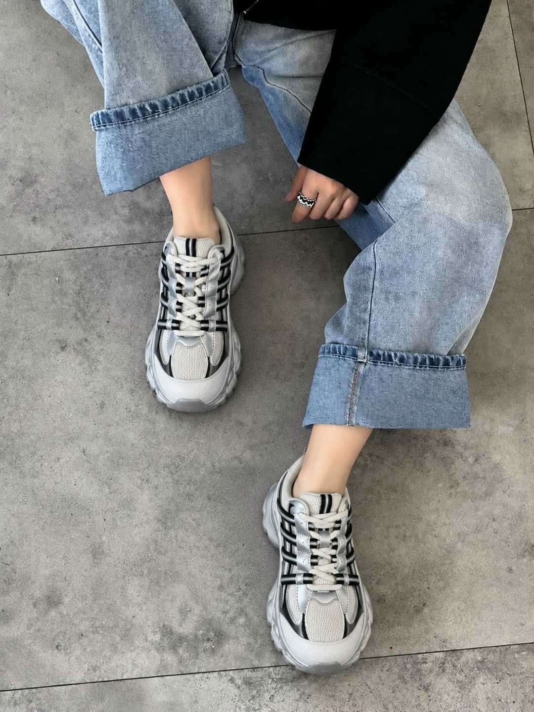 кроссовки adidas,кроссовки,dior кроссовки,серебряные кроссовки,массивные кроссовки
