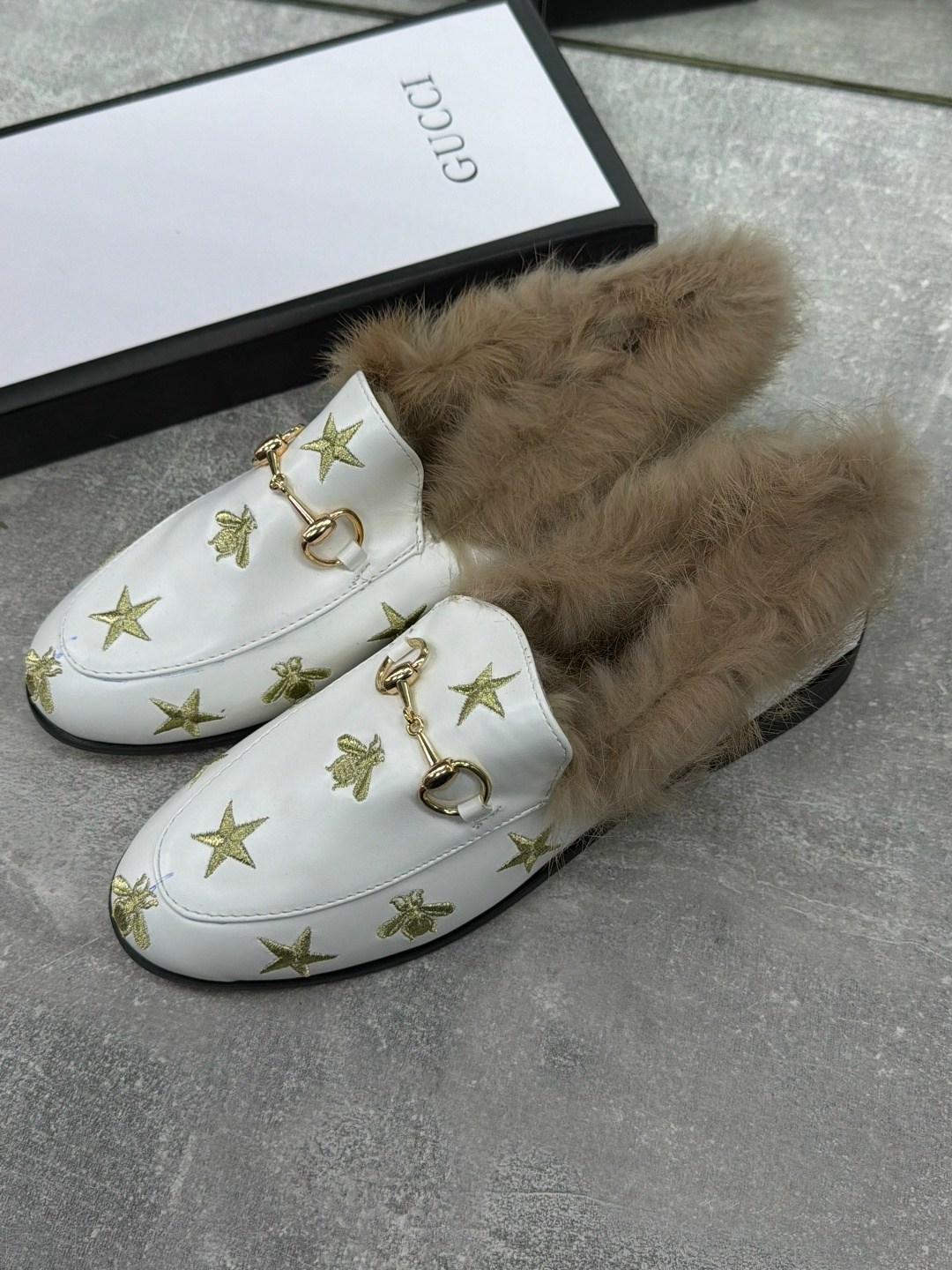 меховые тапочки гуччи,,меховые тапки гуччи,мюли с мехом,гуччи тапки мюли
