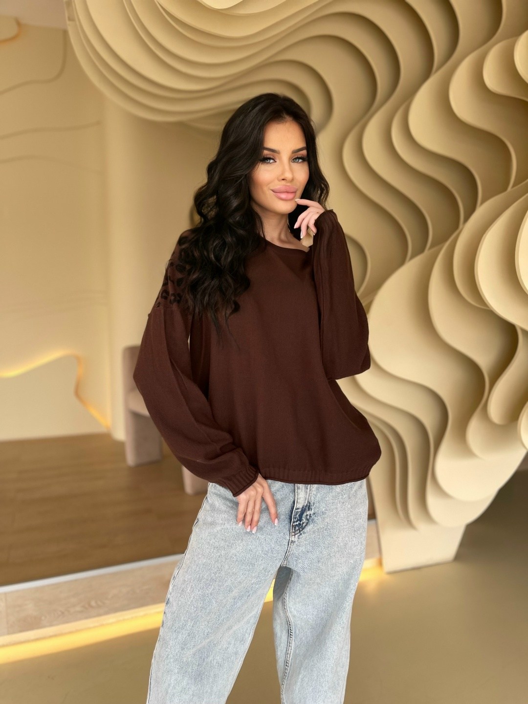 свитер вязаный оверсайз smile&shine,коричневый джемпер,джемпер вязаный оверсайз,вязаный свитер оверсайз с круглым вырезом,джемпер женский вязаный оверсайз