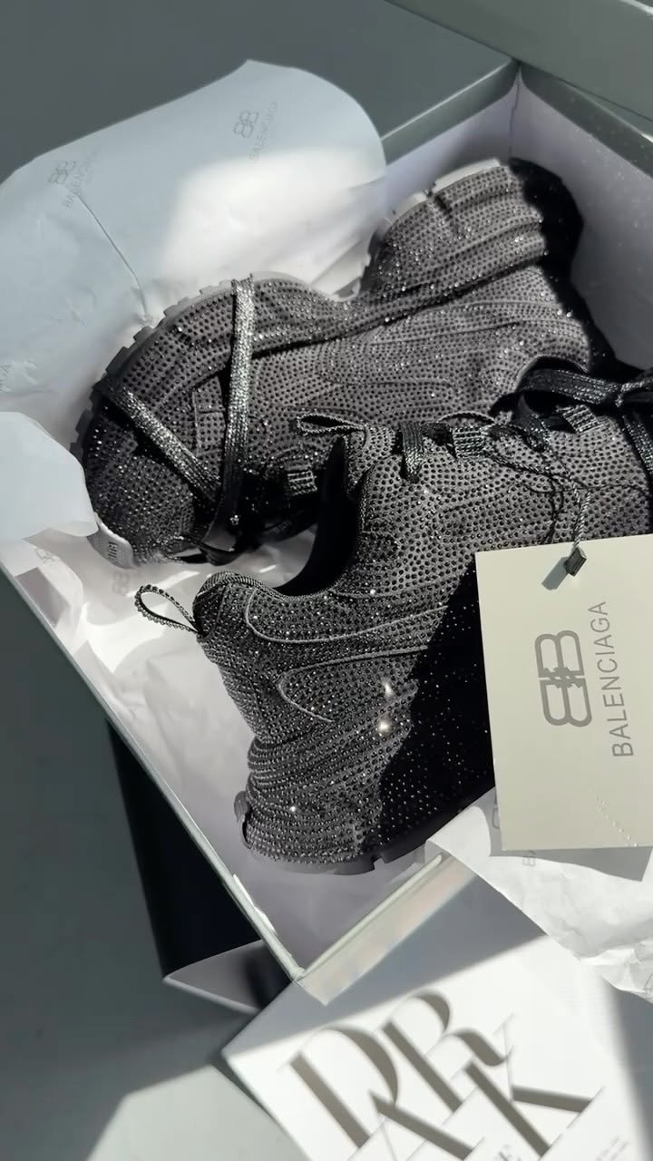 кроссовки balenciaga женские,кроссовки balenciaga,кроссовки со стразами,кроссовки balenciaga черные женские блестящие,кроссовки balenciaga balenciaga кроссовки