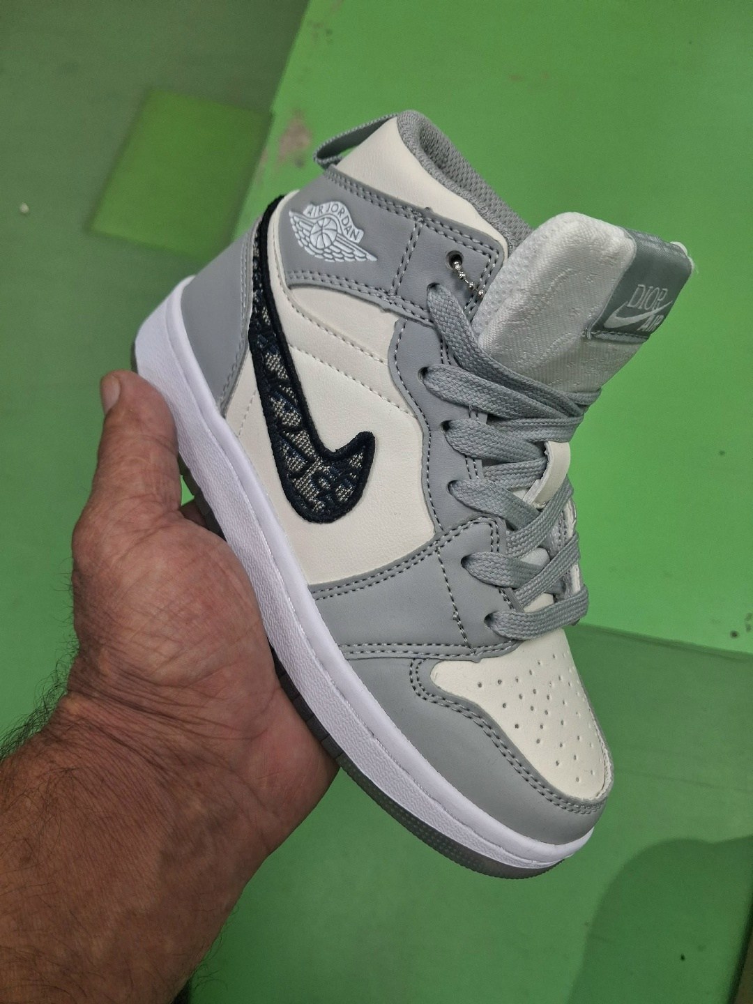 nike air jordan 1 mid,air jordan 1 mid royal blue laser orange,air jordan 1 mid,nike air jordan 1,nike air jordan 1 mid se