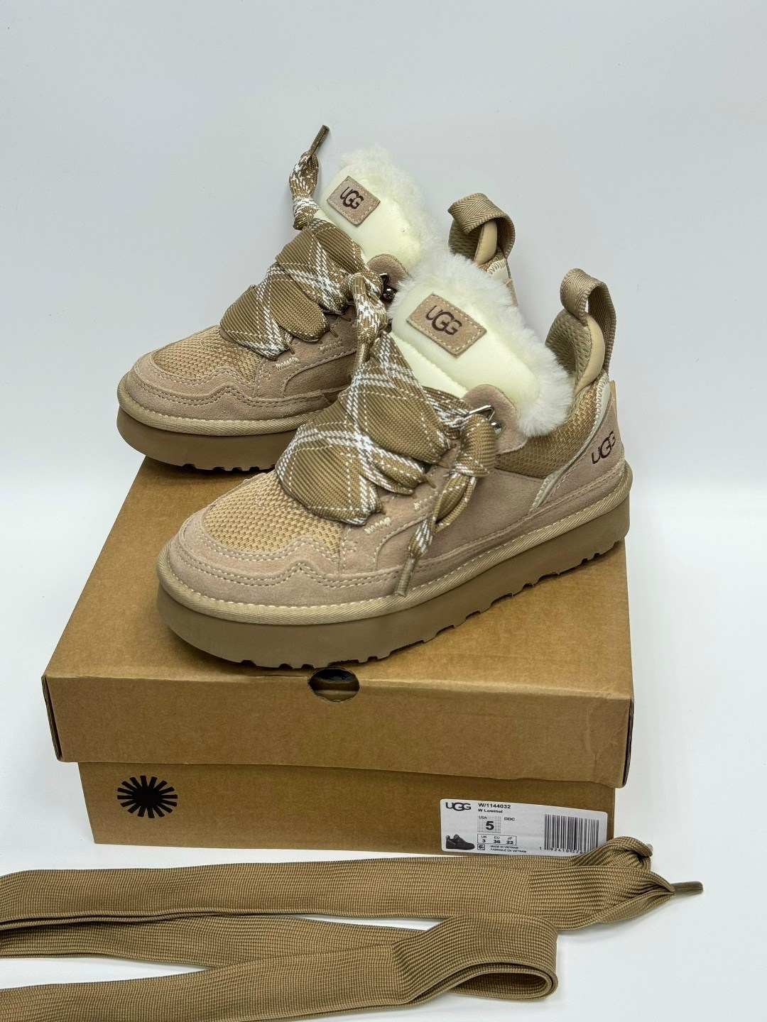 кроссовки ugg,,кроссовки черные,кроссовки угги,угги оригинальные