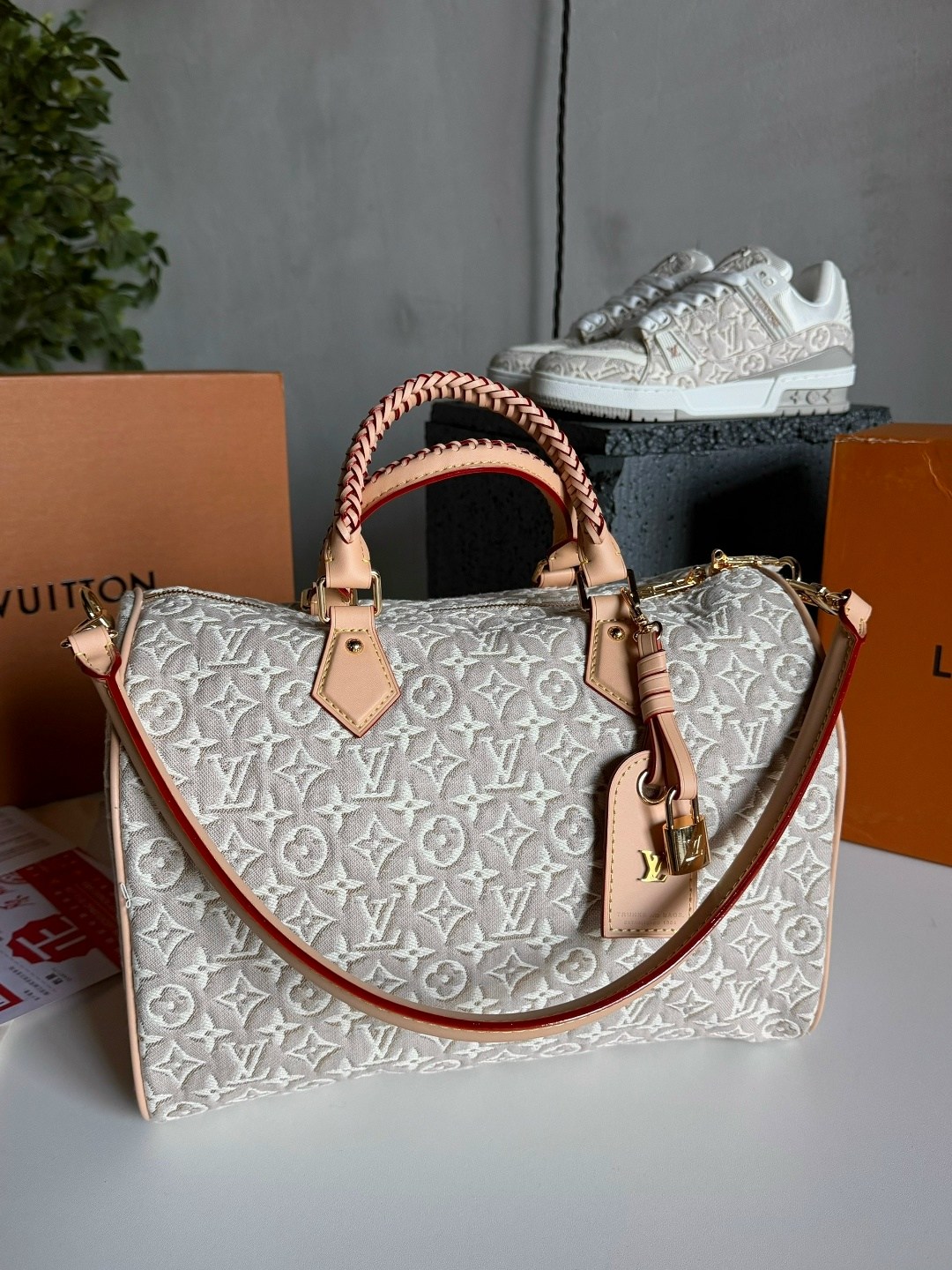 louis vuitton сумка,сумка женская louis vuitton,louis vuitton сумка на плечо,louis vuitton speedy,louis vuitton сумка для ручной клади