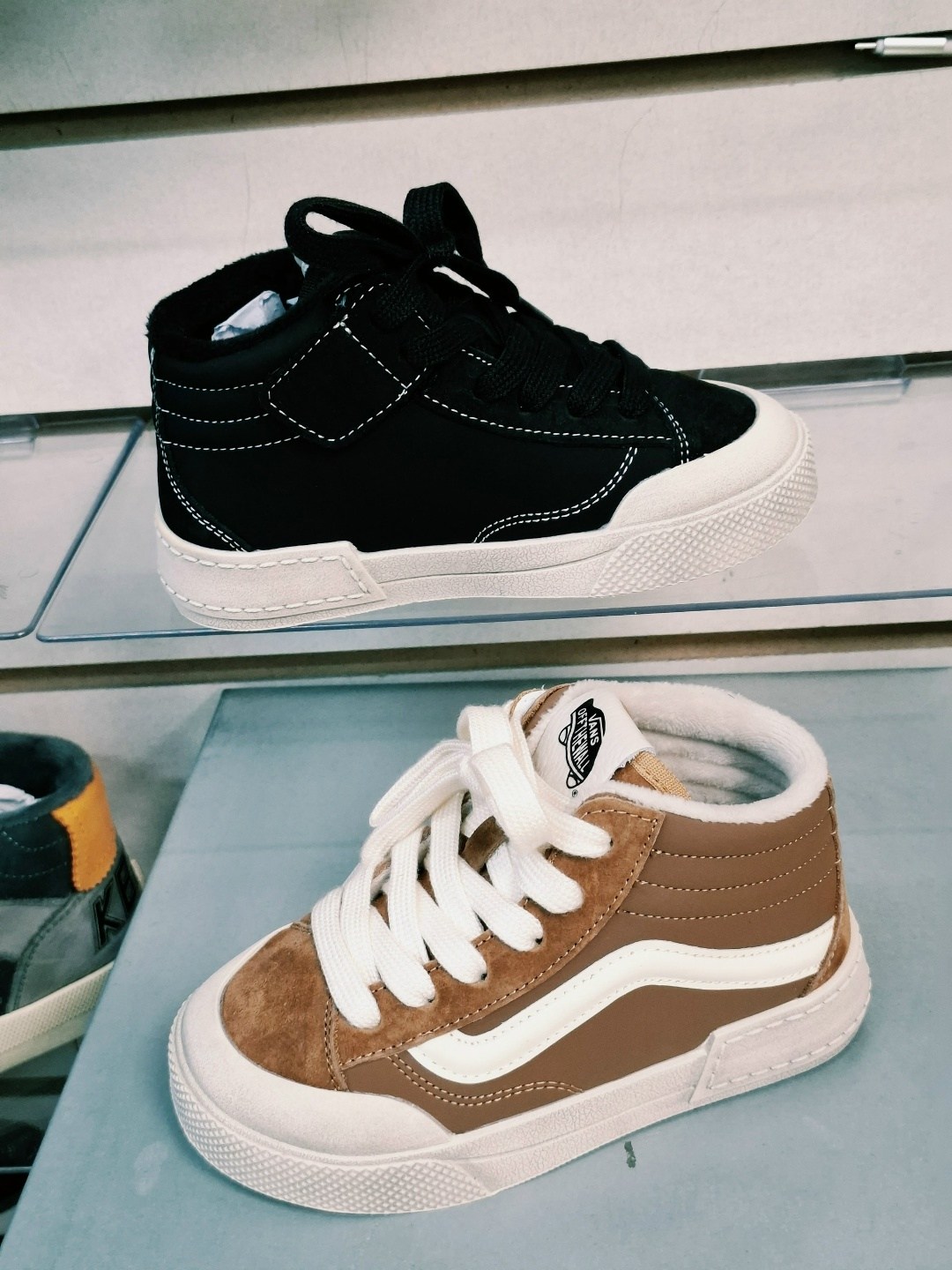 ,кроссовки vans,кеды vans,обуви,замшевые кроссовки