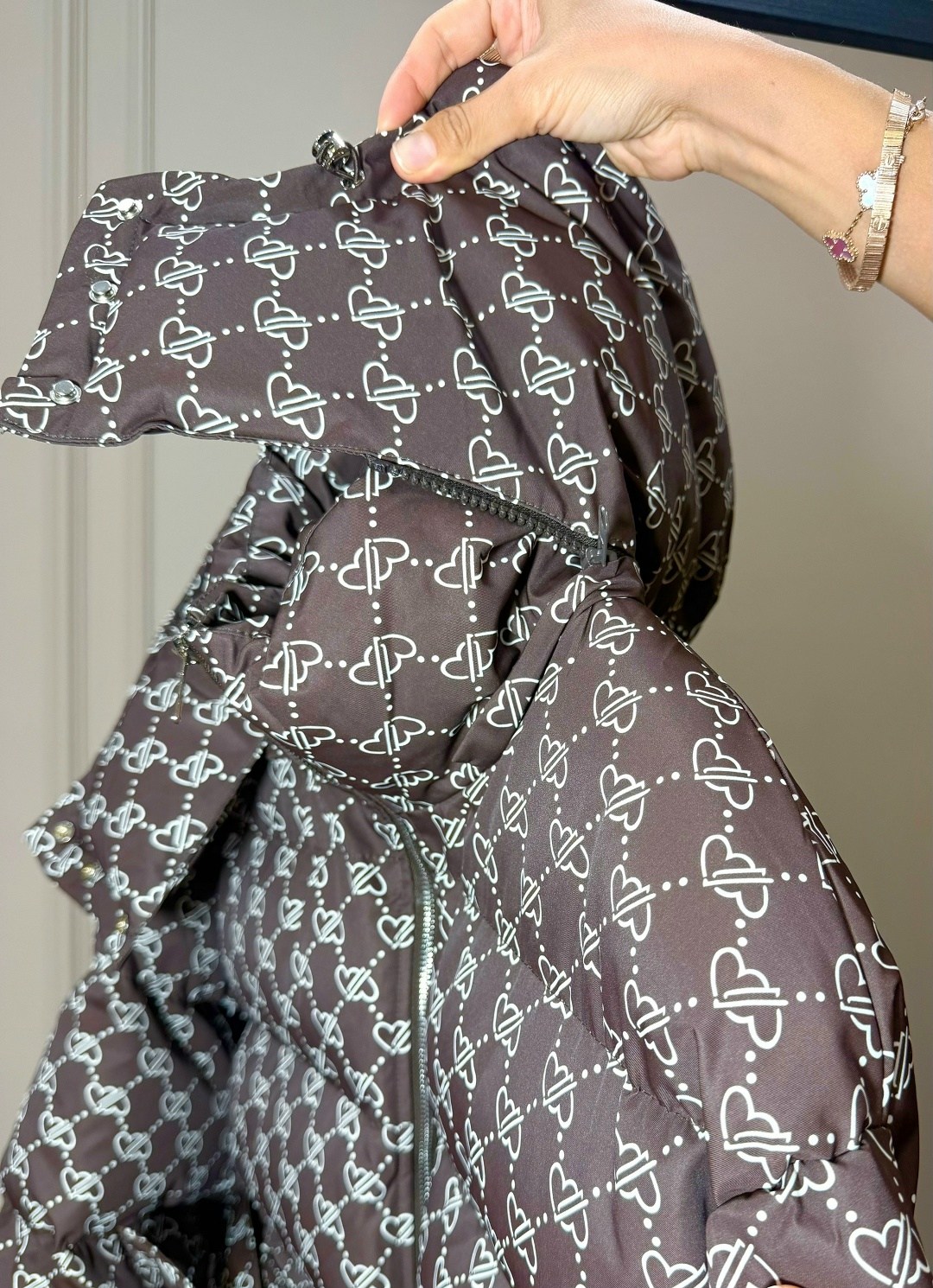 пуховик louis vuitton,куртка louis vuitton,куртка детская луи виттон,куртка луи виттон женская,пуховик gucci