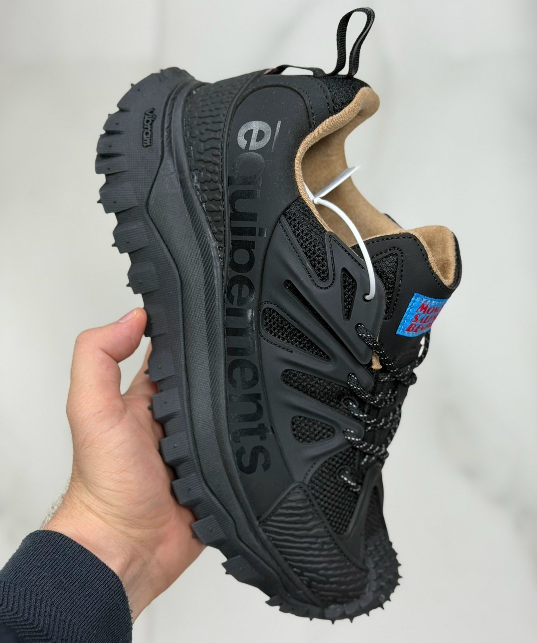 кроссовки moncler trailgrip low top серый,кроссовки moncler,спортивные кроссовки,спортивная ,низкие кроссовки