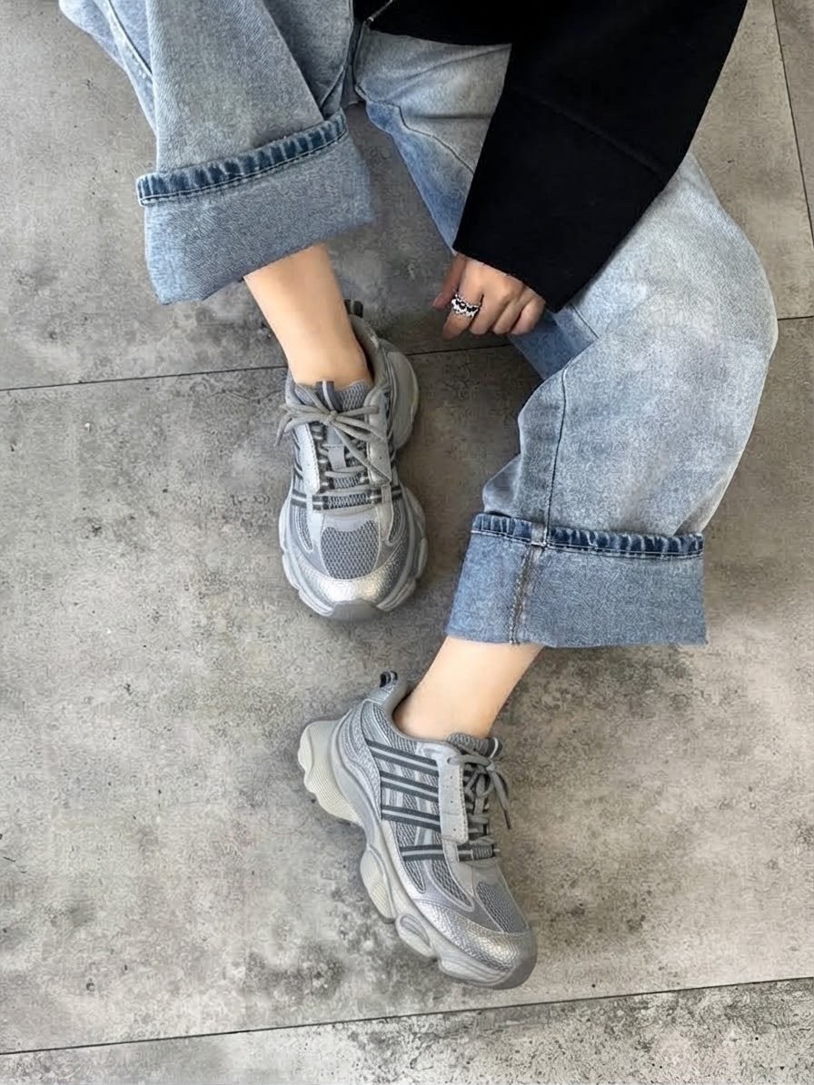 кроссовки adidas,кроссовки,dior кроссовки,серебряные кроссовки,массивные кроссовки