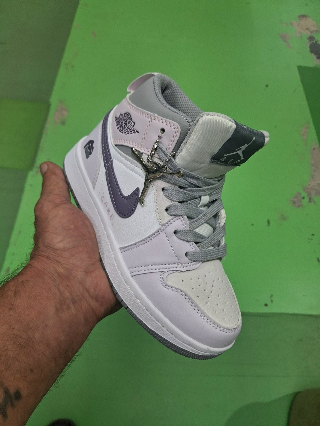 nike air jordan 1 mid,air jordan 1 mid royal blue laser orange,air jordan 1 mid,nike air jordan 1,nike air jordan 1 mid se