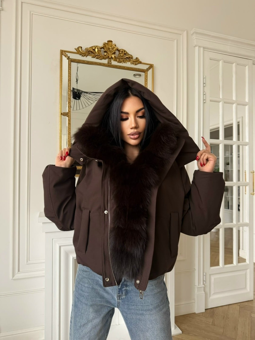 женский чёрный пуховик с мехом max mara,пуховики с мехом,женский чёрный пуховик с натуральным мехом max mara,стильная куртка,пуховики куртки парки