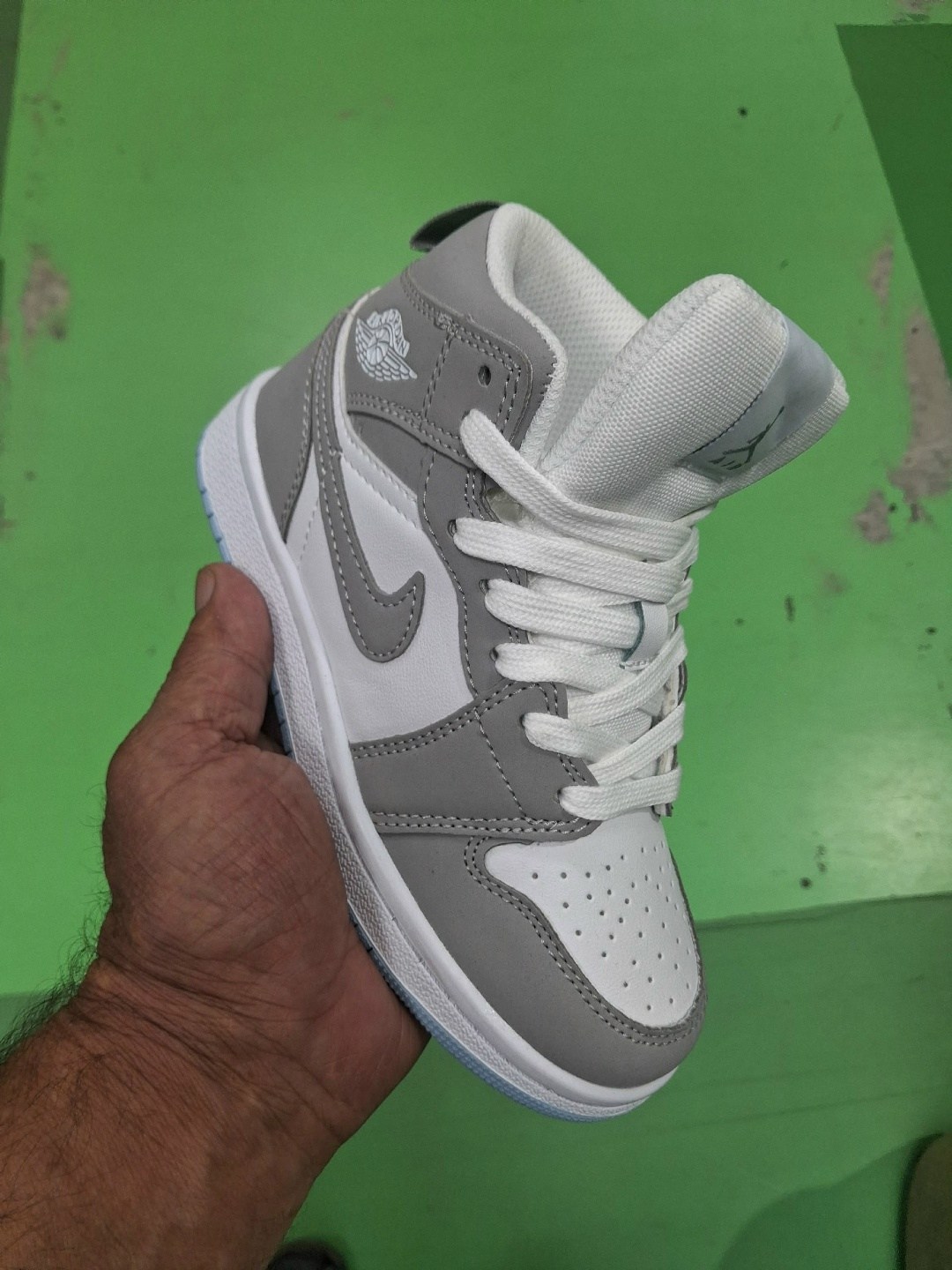 nike air jordan 1 mid,air jordan 1 mid royal blue laser orange,air jordan 1 mid,nike air jordan 1,nike air jordan 1 mid se