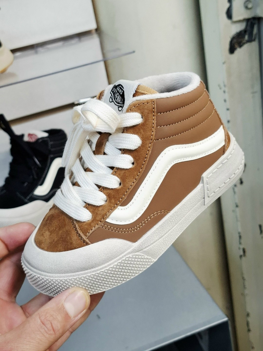 ,кроссовки vans,кеды vans,обуви,замшевые кроссовки