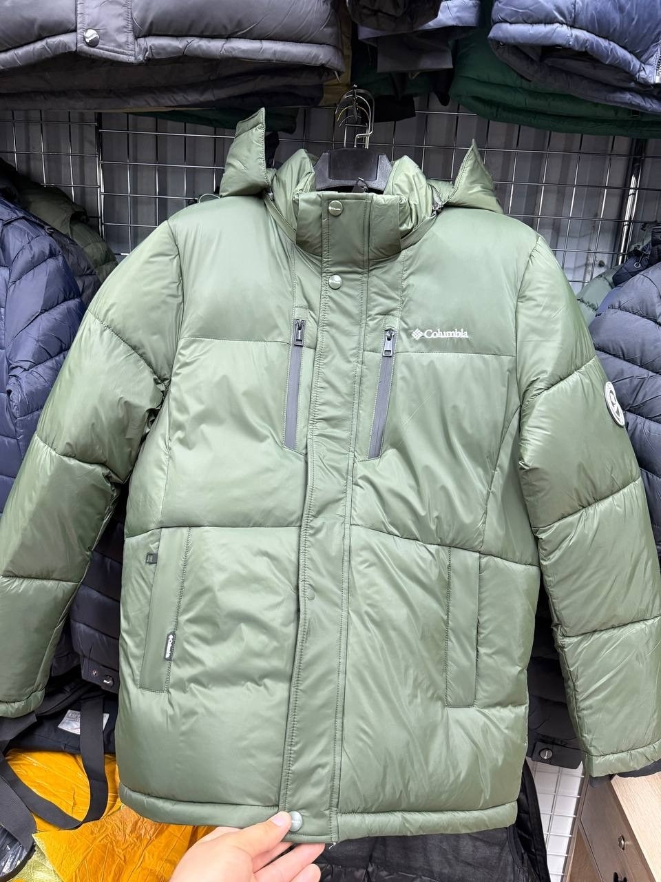 куртка мужская зимняя adidas,зимняя куртка adidas,пуховик nike acg зелёный,куртка зимняя,куртка зимняя пуховик adidas