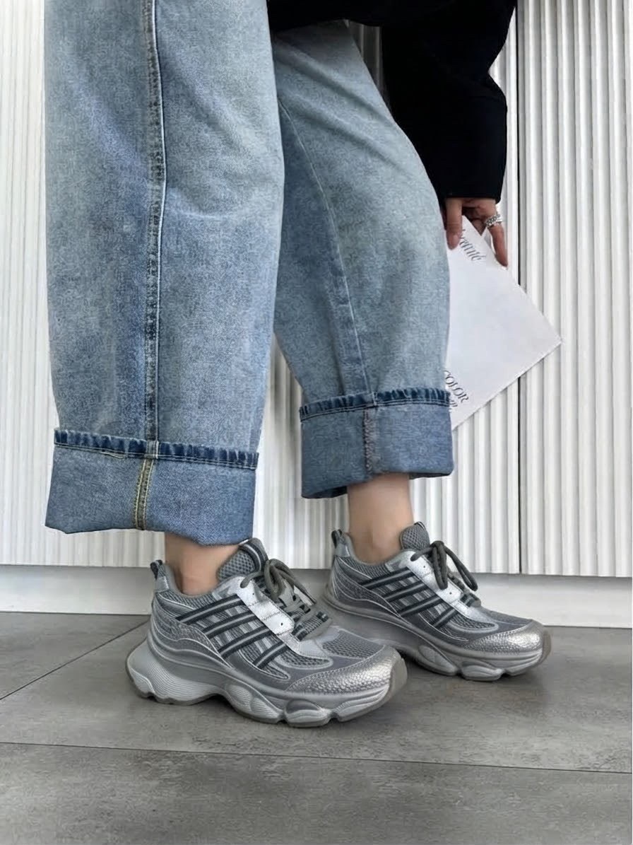 кроссовки adidas,кроссовки,dior кроссовки,серебряные кроссовки,массивные кроссовки