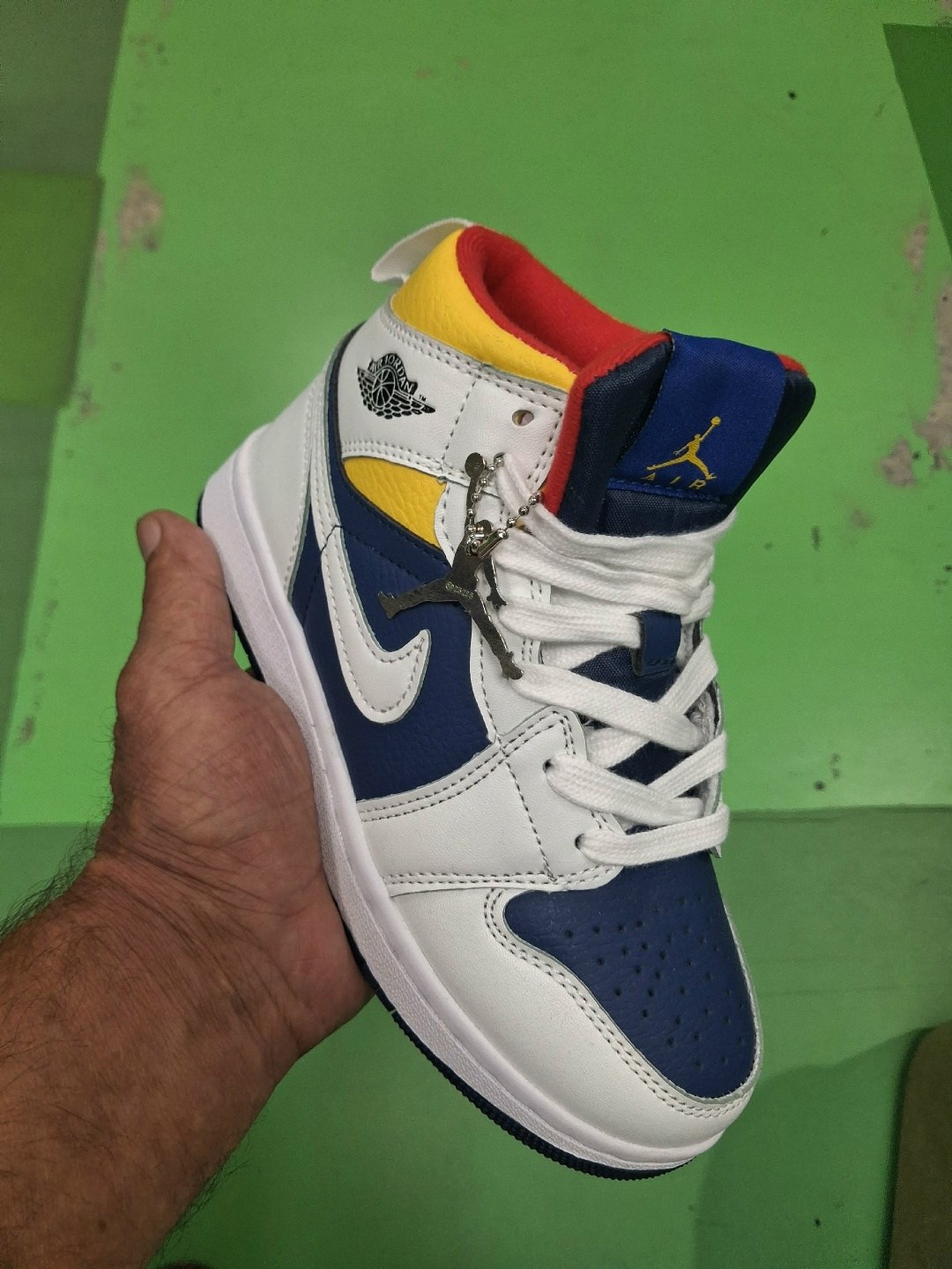 nike air jordan 1 mid,air jordan 1 mid royal blue laser orange,air jordan 1 mid,nike air jordan 1,nike air jordan 1 mid se