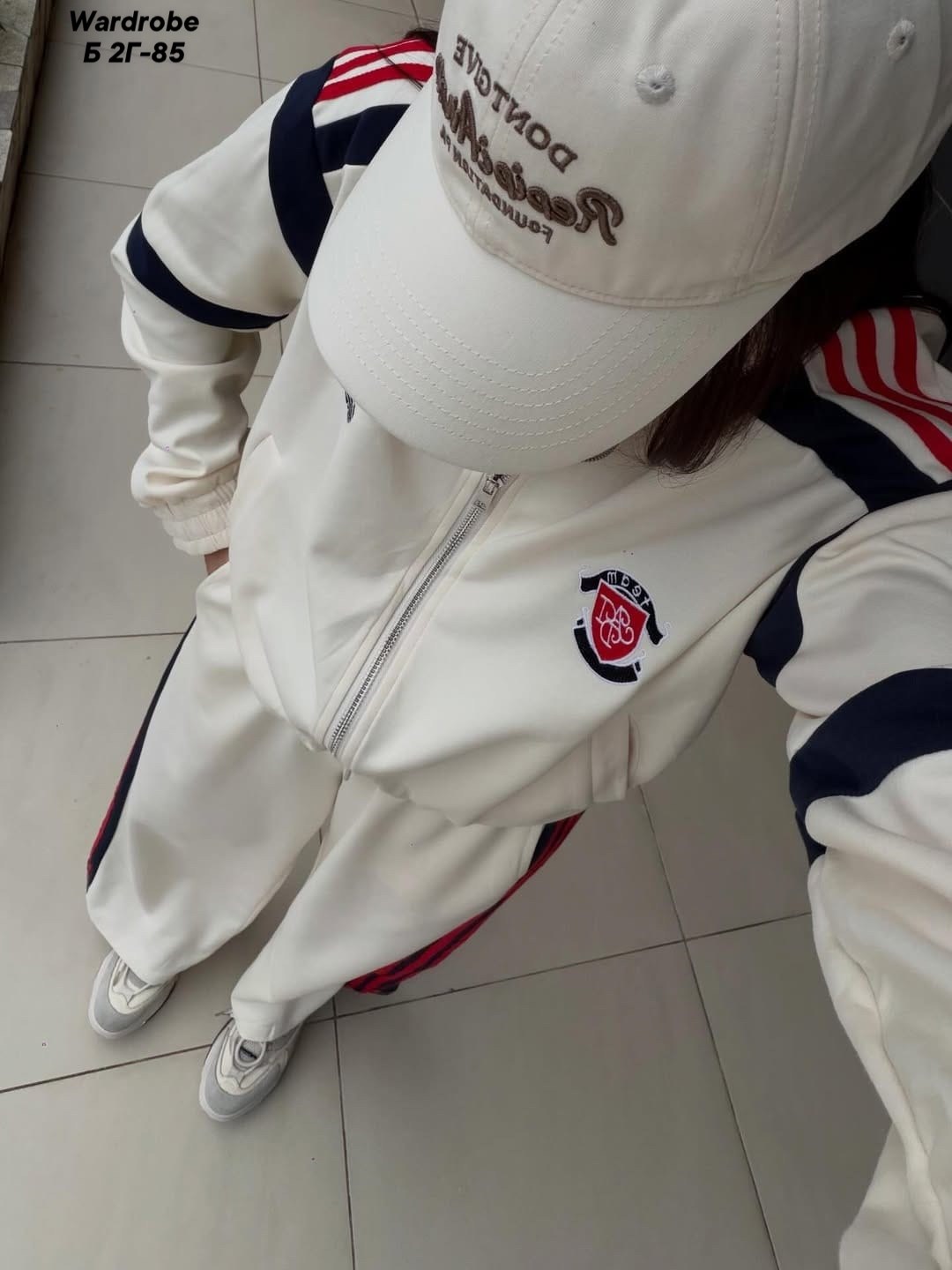 женский спортивный костюм,женский спортивный костюм adidas,стильные костюмы,адидас ориджинал женский костюм адидас,спортивный костюм
