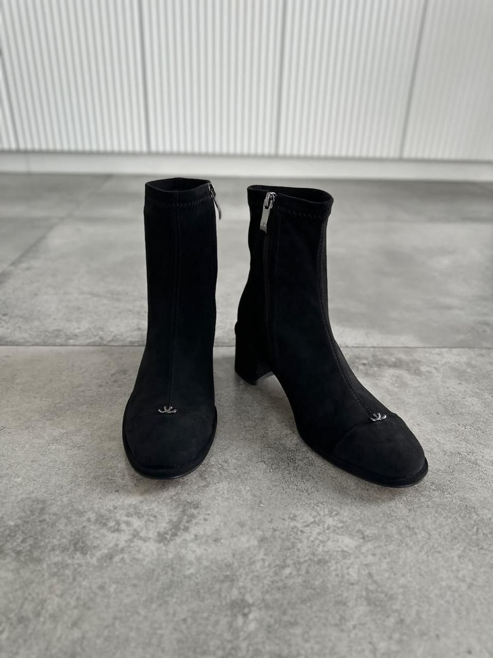 замшевые ботильоны gianvito rossi,замшевые ботильоны,ботинки женские замшевые gianvito rossi,женские ботильоны,