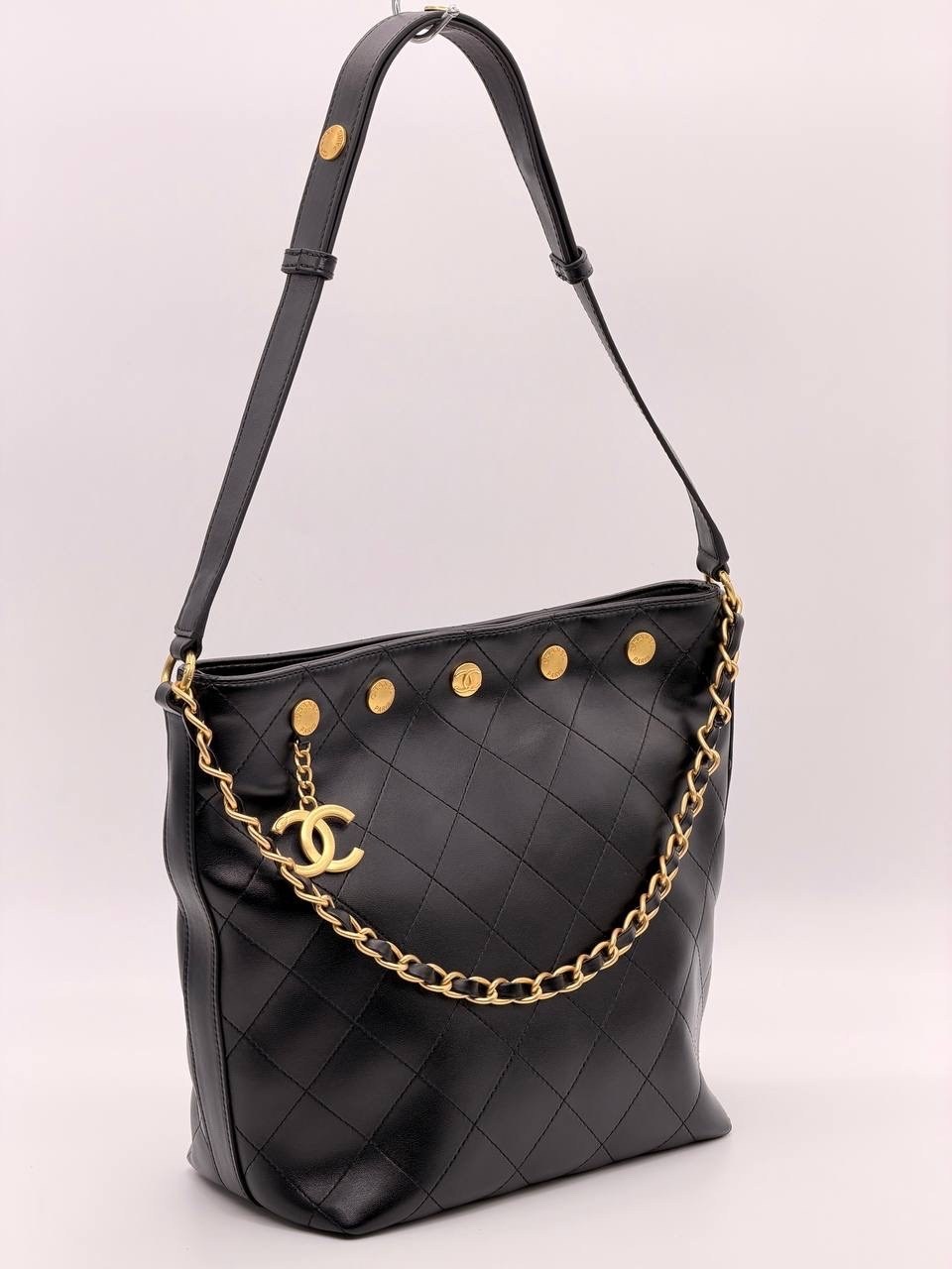chanel сумка,сумки шанель,женская сумка chanel,женская черная кожаная сумка chanel shopping bag,chanel черная кожаная сумка через плечо для женщин