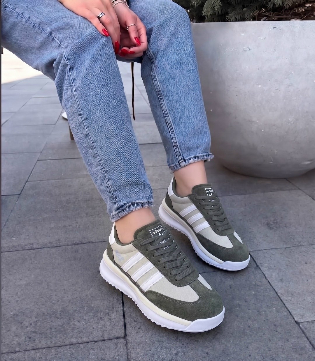 кроссовки adidas,,кроссовки женские adidas,кроссовки адидас,кроссовки adidas iniki