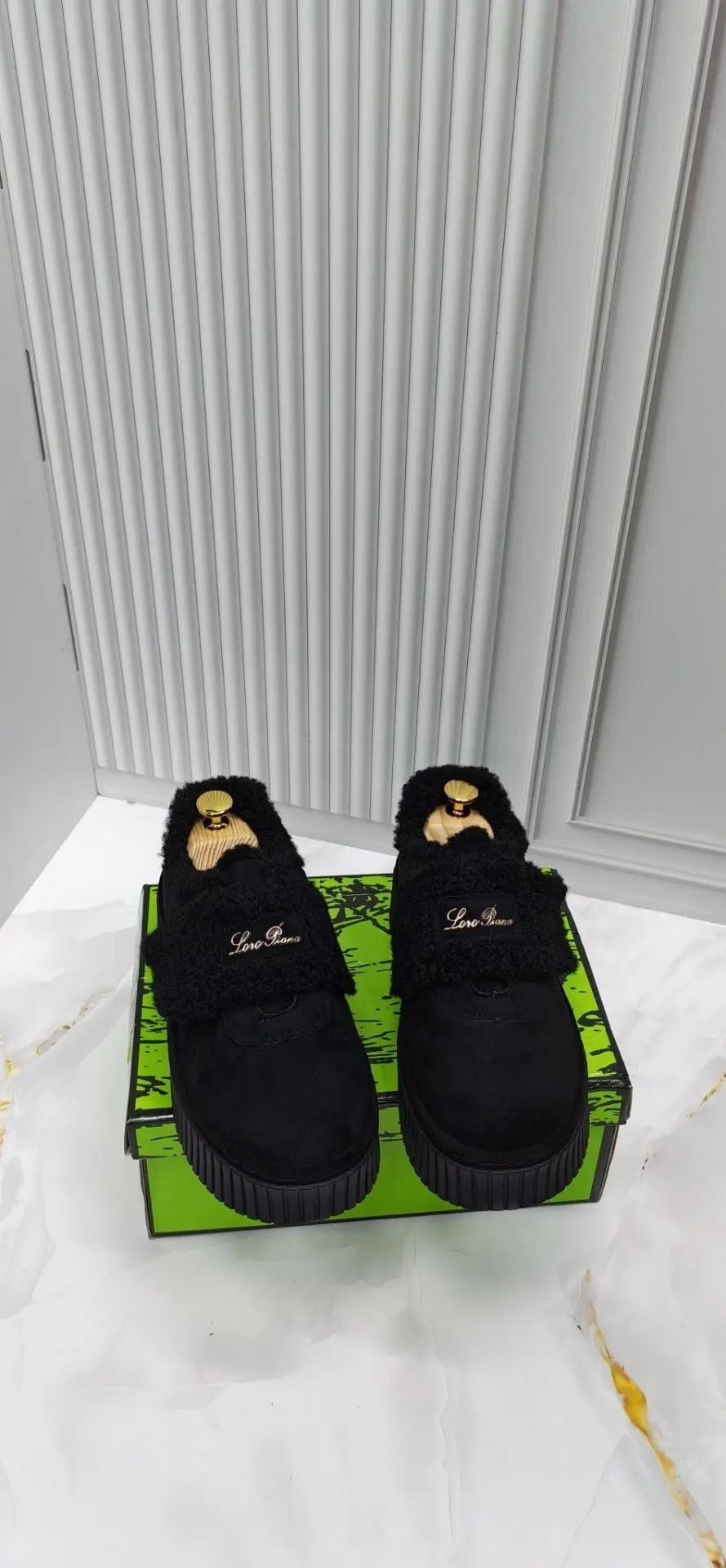 ,женская ,зимняя  женская,угги женские,угги замш