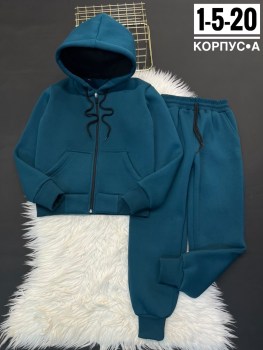 Костюм