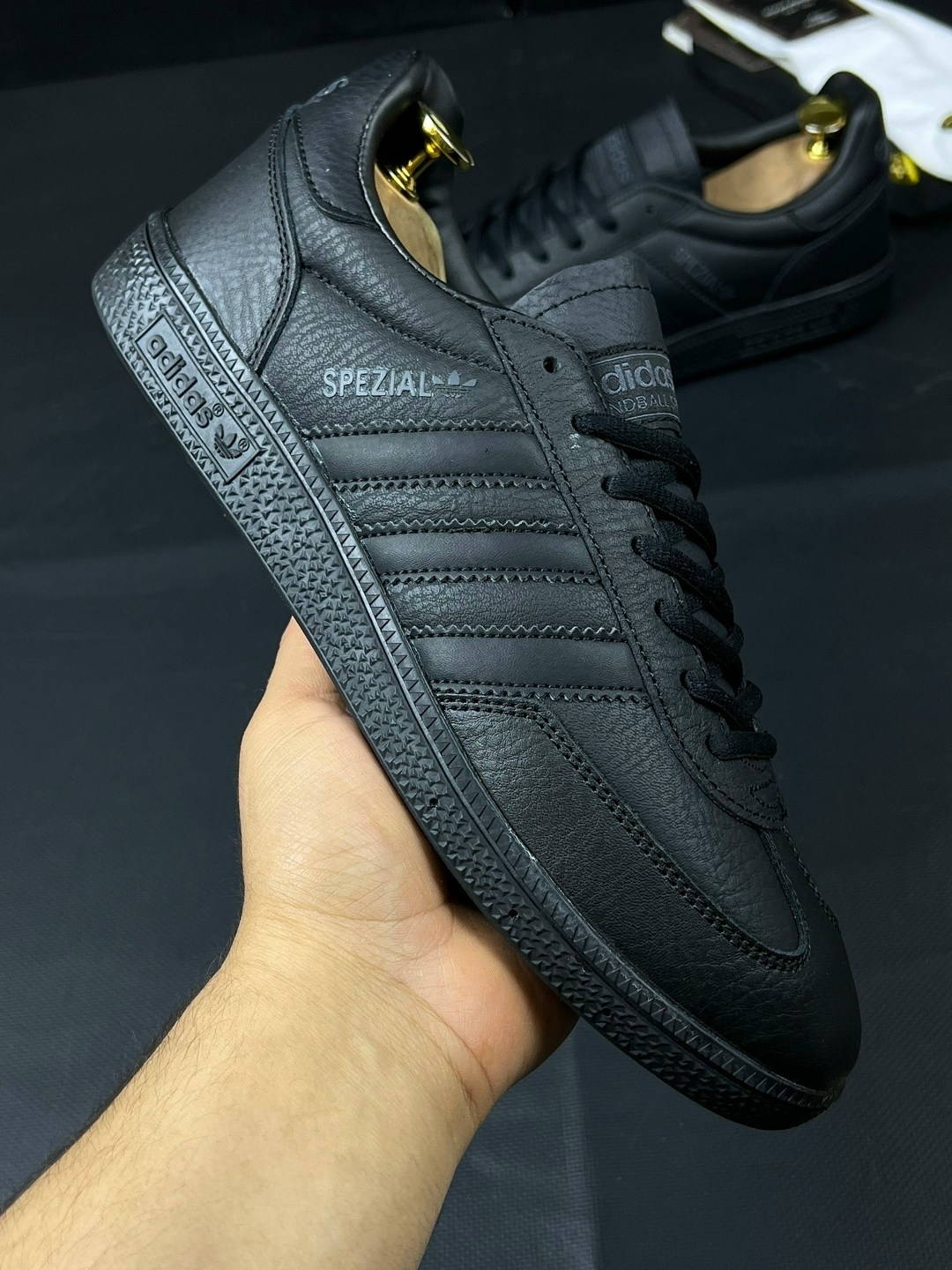 adidas gazelle черные кожаные,кроссовки adidas gazelle bb5497 мужские черные кожаные,кроссовки черные grand court adidas,adidas originals gazelle,мужские кроссовки adidas gazelle