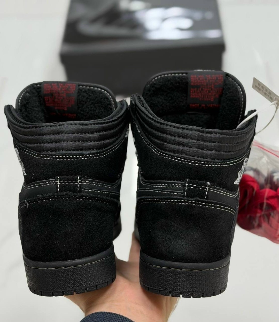 кроссовки nike travis scott x air jordan 1 high black phantom,jordan 1 travis scott black phantom,кроссовки travis scott x air jordan 1 high black,зимние кроссовки nike air jordan,кроссовки nike travi