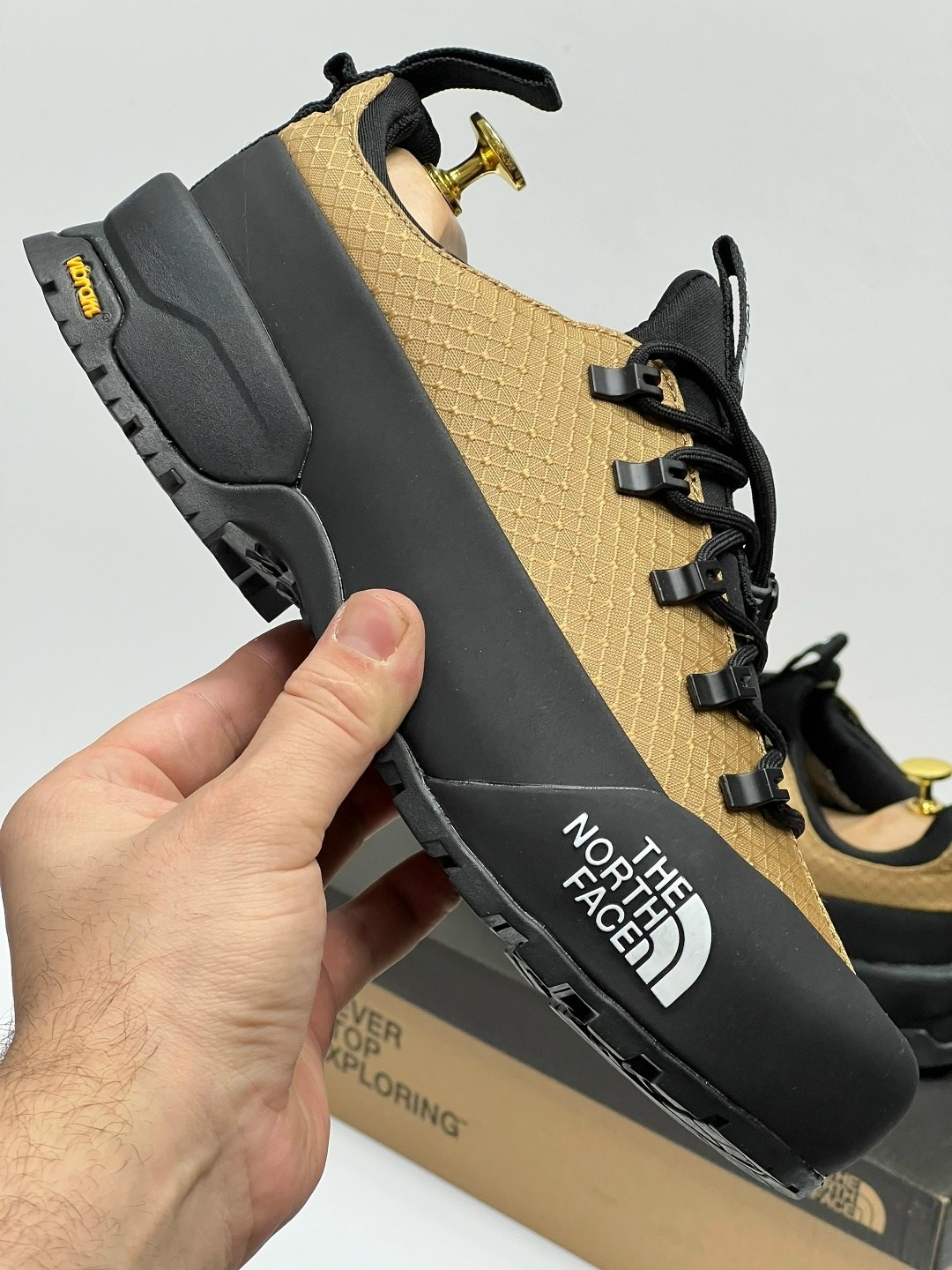 кроссовки мужские the north face,кроссовки the north face,кроссовки the north face glenclyffe gore-tex,,кроссовки the north face glenclyffe черного и бежевого цвета
