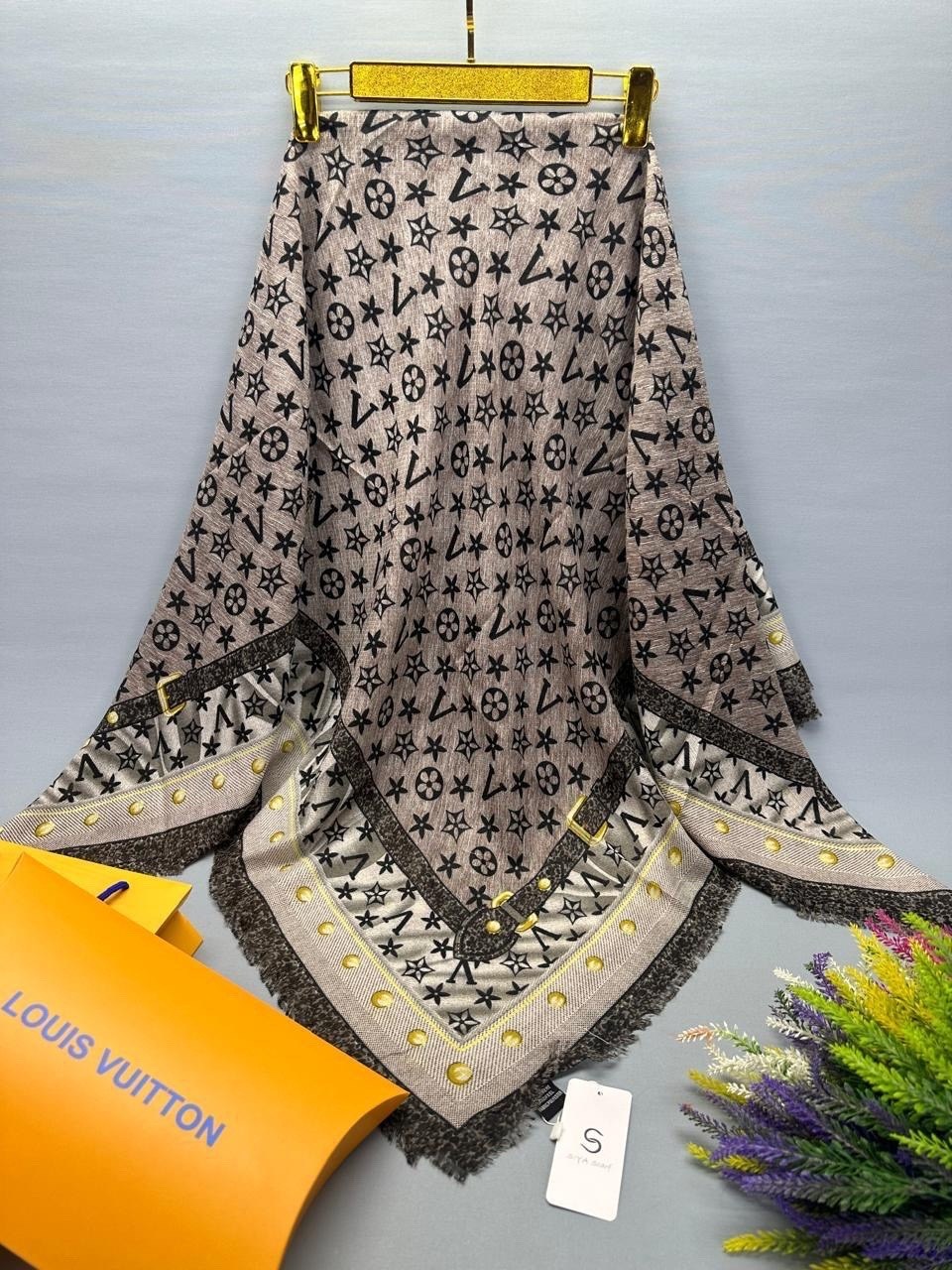 платок fendi,палантины fendi,кашемировый платок,брендовый женский платок fendi,женский платок