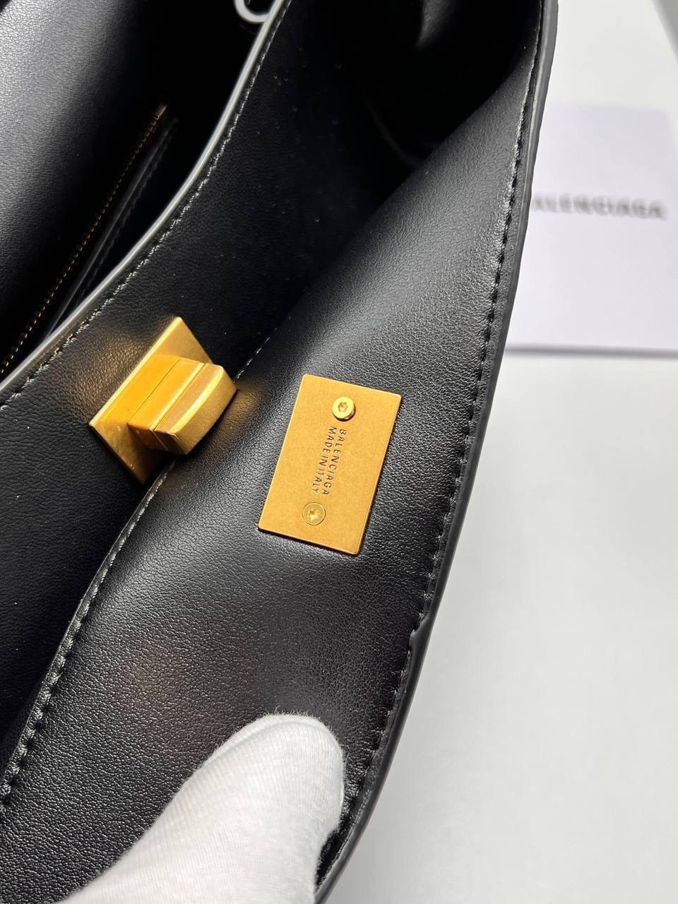 сумка balenciaga,баленсиага сумка женская,сумка баленсиага,balenciaga сумка женская,сумка баленсиага черная через плечо