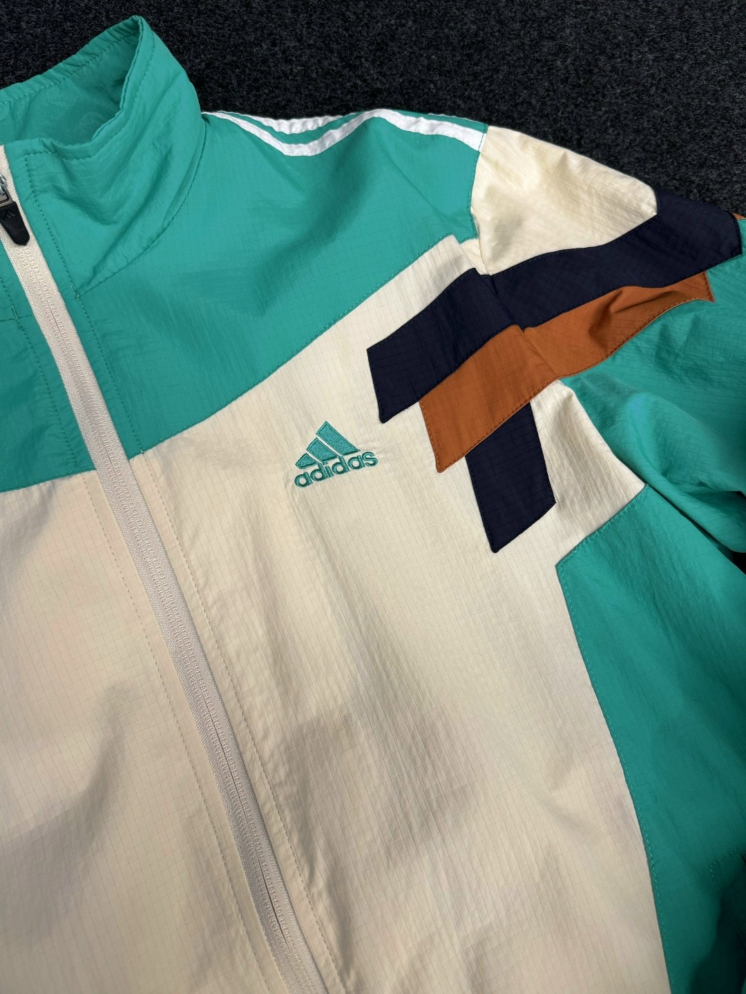 спортивный костюм adidas,спортивный костюм adidas 90х,костюм adidas 90 х,мужской спортивный костюм adidas,спортивный костюм adidas в стиле 90х