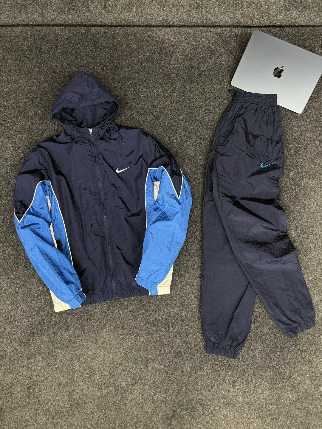спортивный костюм nike плащевка,спортивные костюмы nike,костюм найк плащевка,спортивный костюм найк мужской,спортивный костюм плащевка