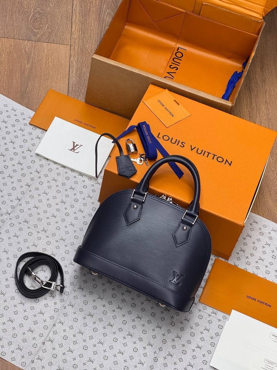 сумки,louis vuitton alma bb,сумка,сумка луи витон розовая,сумка женская louis vuitton