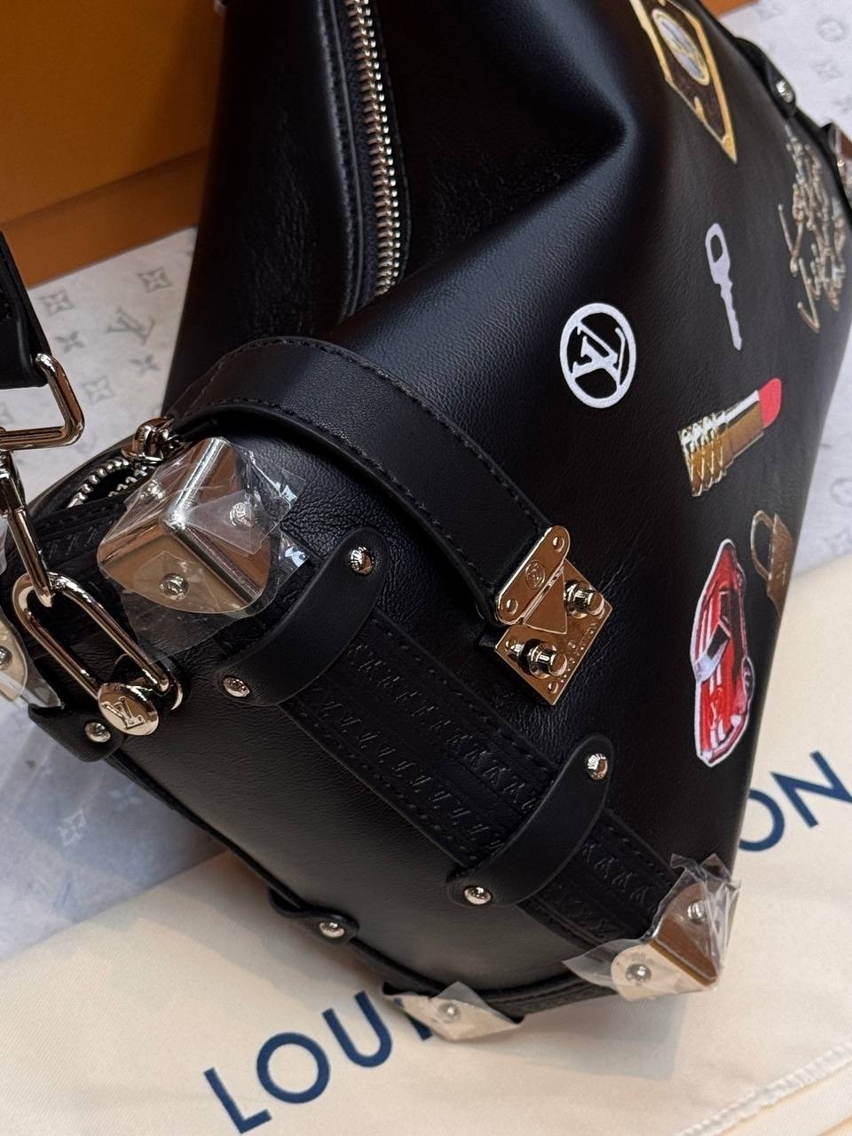 louis vuitton сумка женская,louis vuitton сумка на плечо,cумка louis vuitton,louis vuitton рюкзак louis vuitton,сумка ридикюль louis vuitton