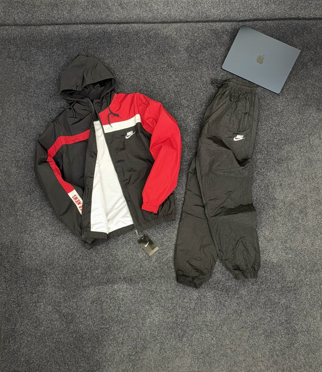 ветровка nike big swoosh,спортивный костюм nike мужской,спортивные костюмы nike,костюм найк мужской плащевка,спортивные костюмы для мужчин