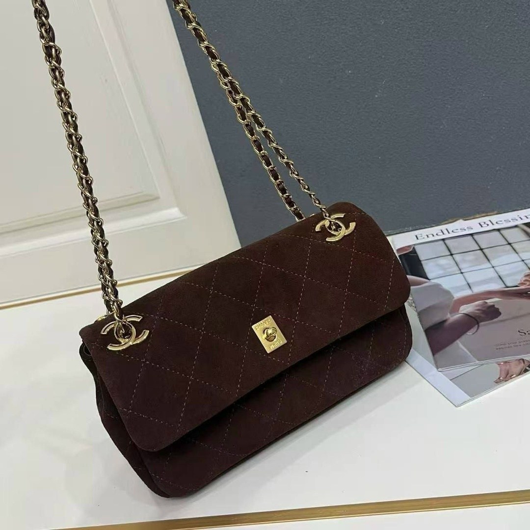 женская сумка chanel,сумка chanel,chanel brown suede mini classic flap,бархатная сумка chanel,сумка женская через плечо chanel