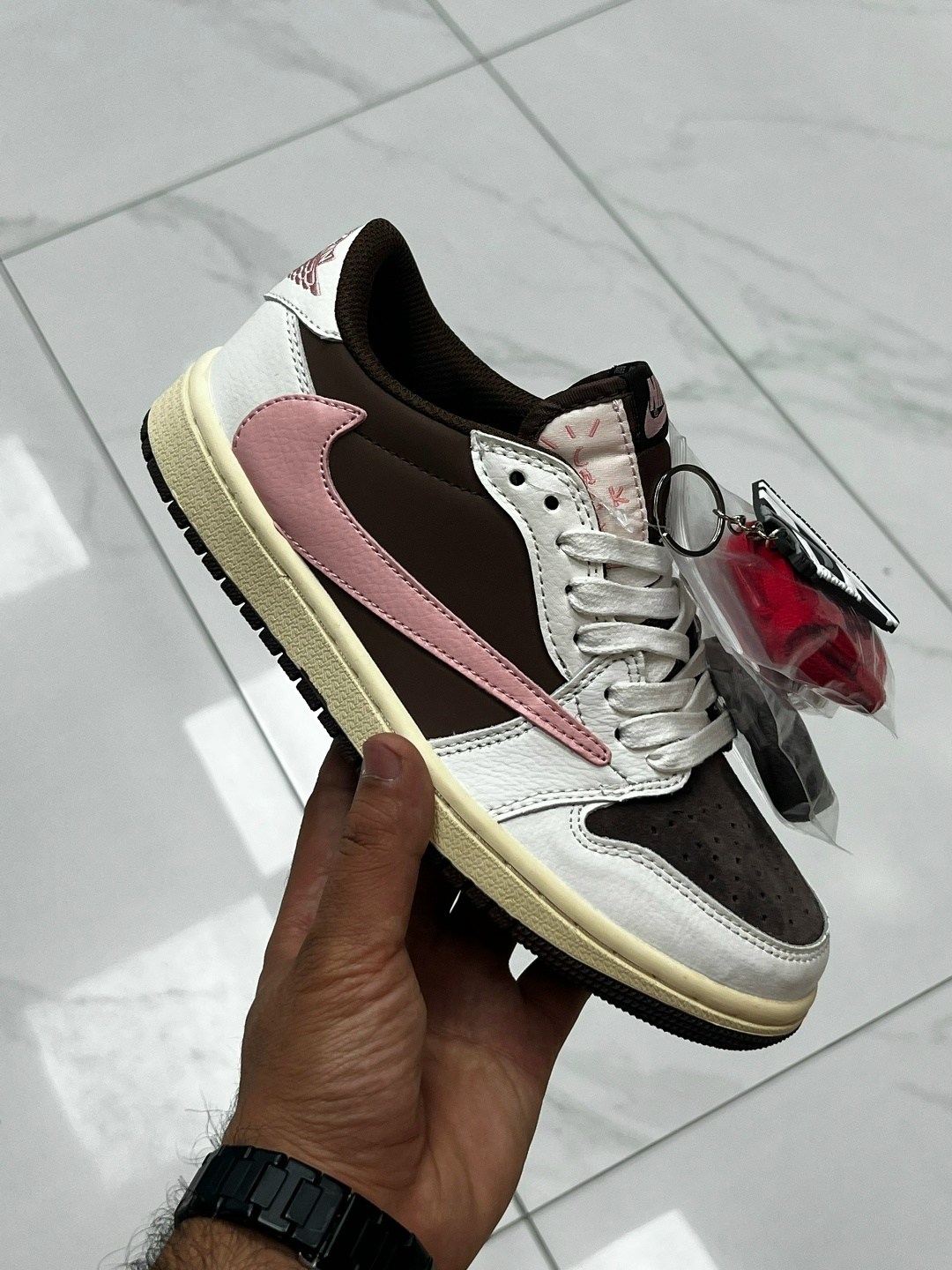 travis scott x air jordan 1 low sail shy pink,nike air jordan 1 low x travis scott,nike air jordan 1 travis scott,nike air jordan 1 low x travis scott sail shy pink,кроссовки nike travis scott x air j