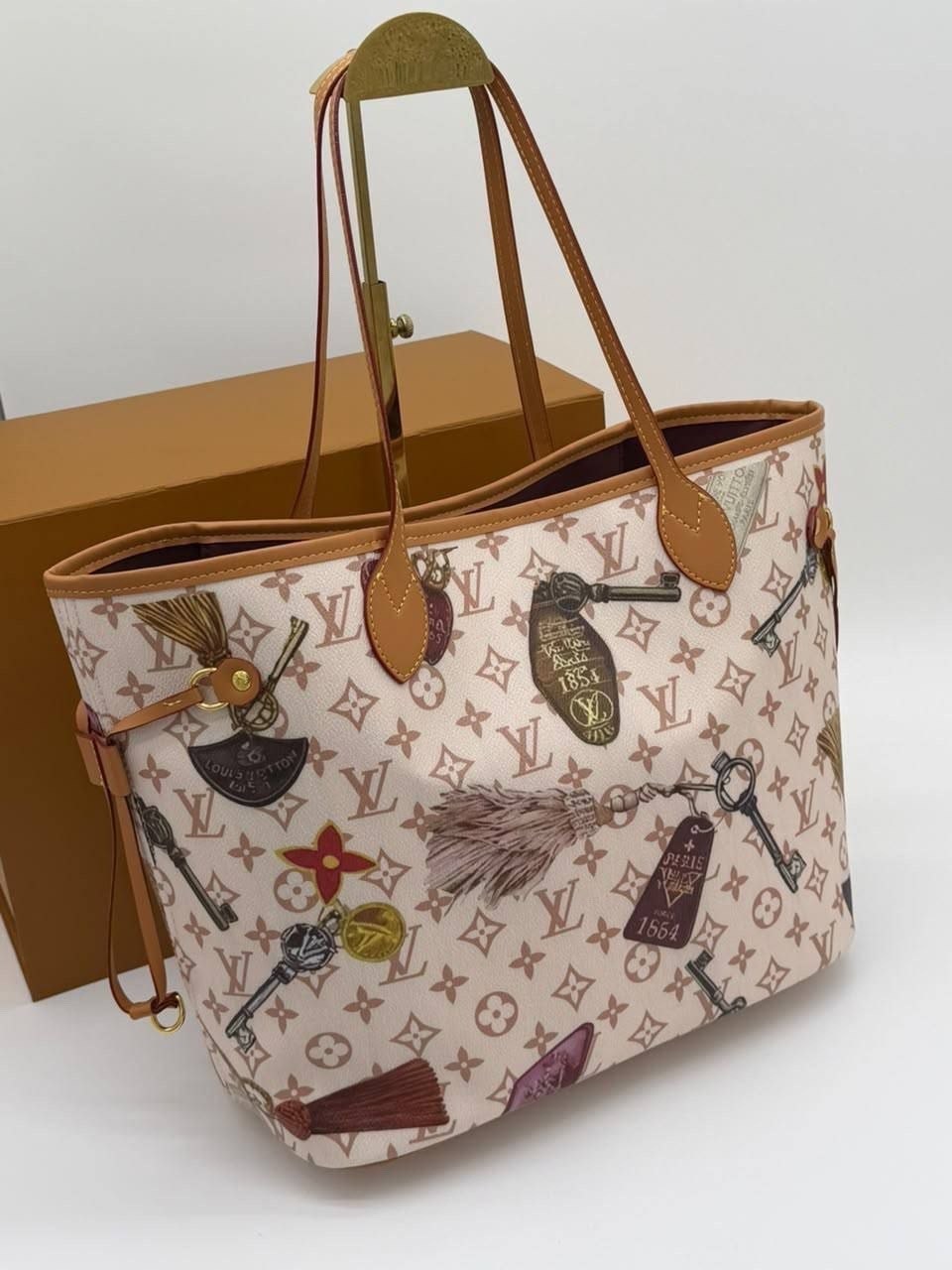 louis vuitton сумка женская,лимитированные сумки луи виттон,сумкa louis vuitton,сумка луи виттон неверфул,louis vuitton neverfull mm