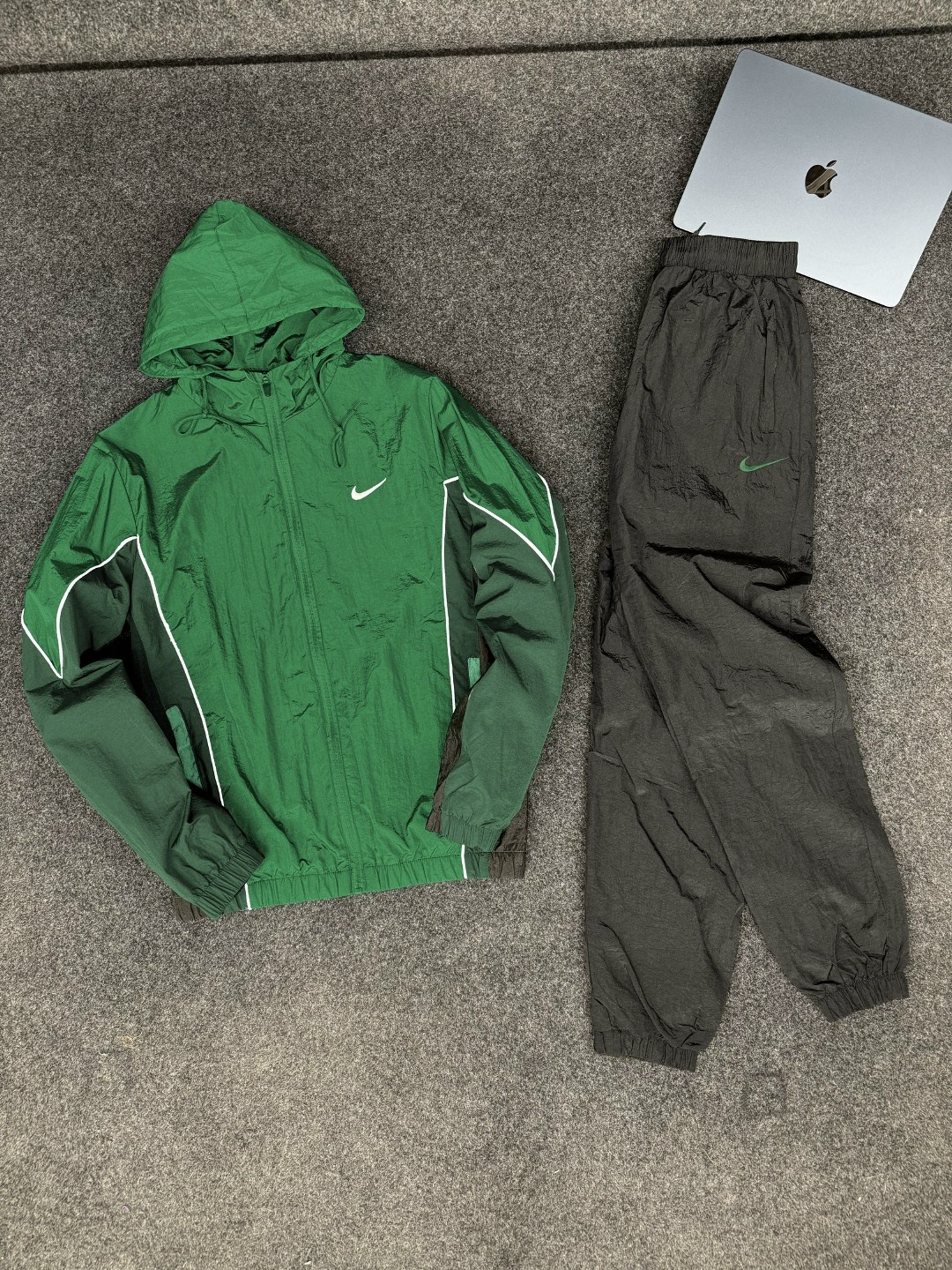 спортивный костюм nike плащевка,спортивные костюмы nike,костюм найк плащевка,спортивный костюм найк мужской,спортивный костюм плащевка