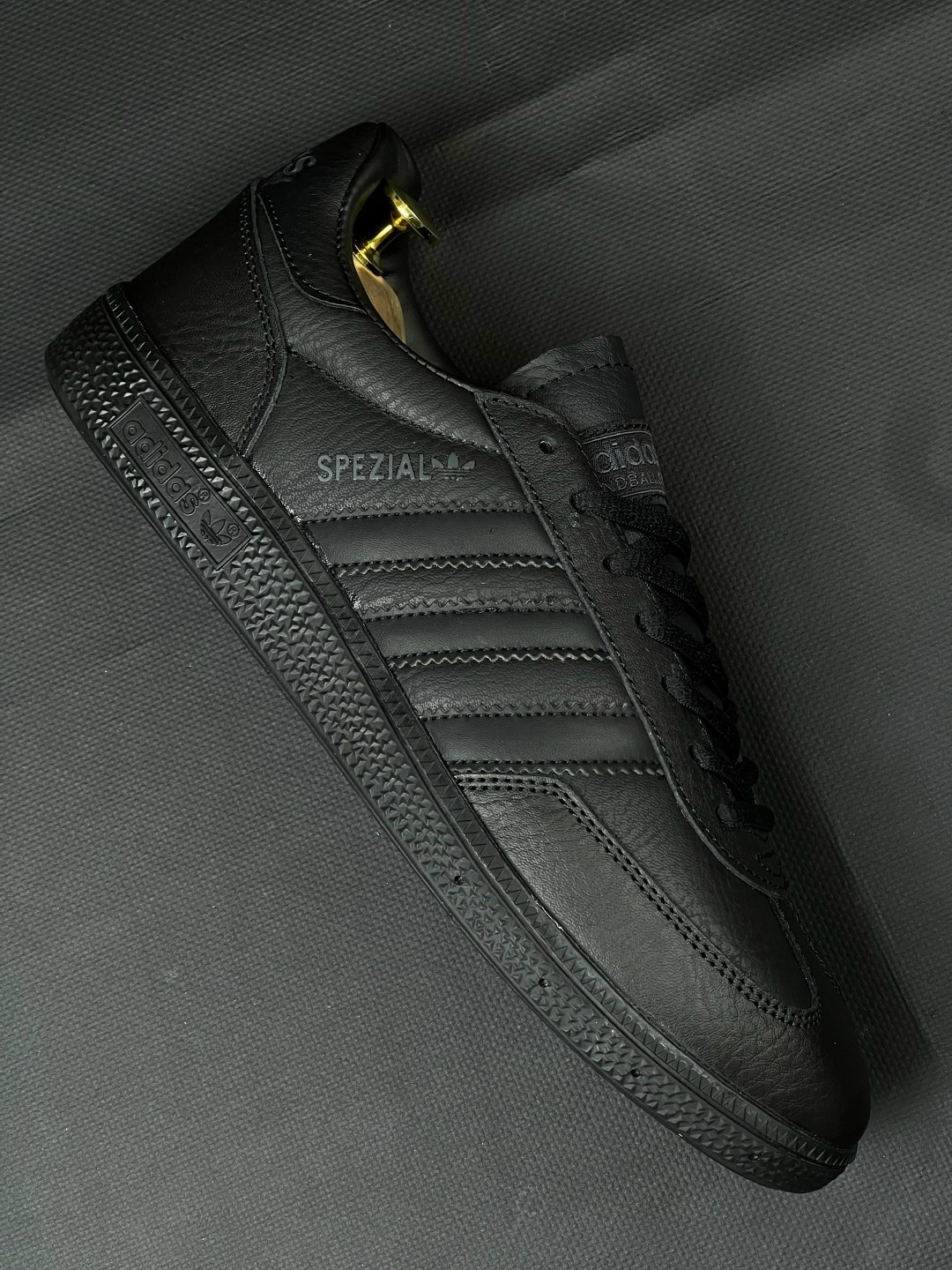 adidas gazelle черные кожаные,кроссовки adidas gazelle bb5497 мужские черные кожаные,кроссовки черные grand court adidas,adidas originals gazelle,мужские кроссовки adidas gazelle