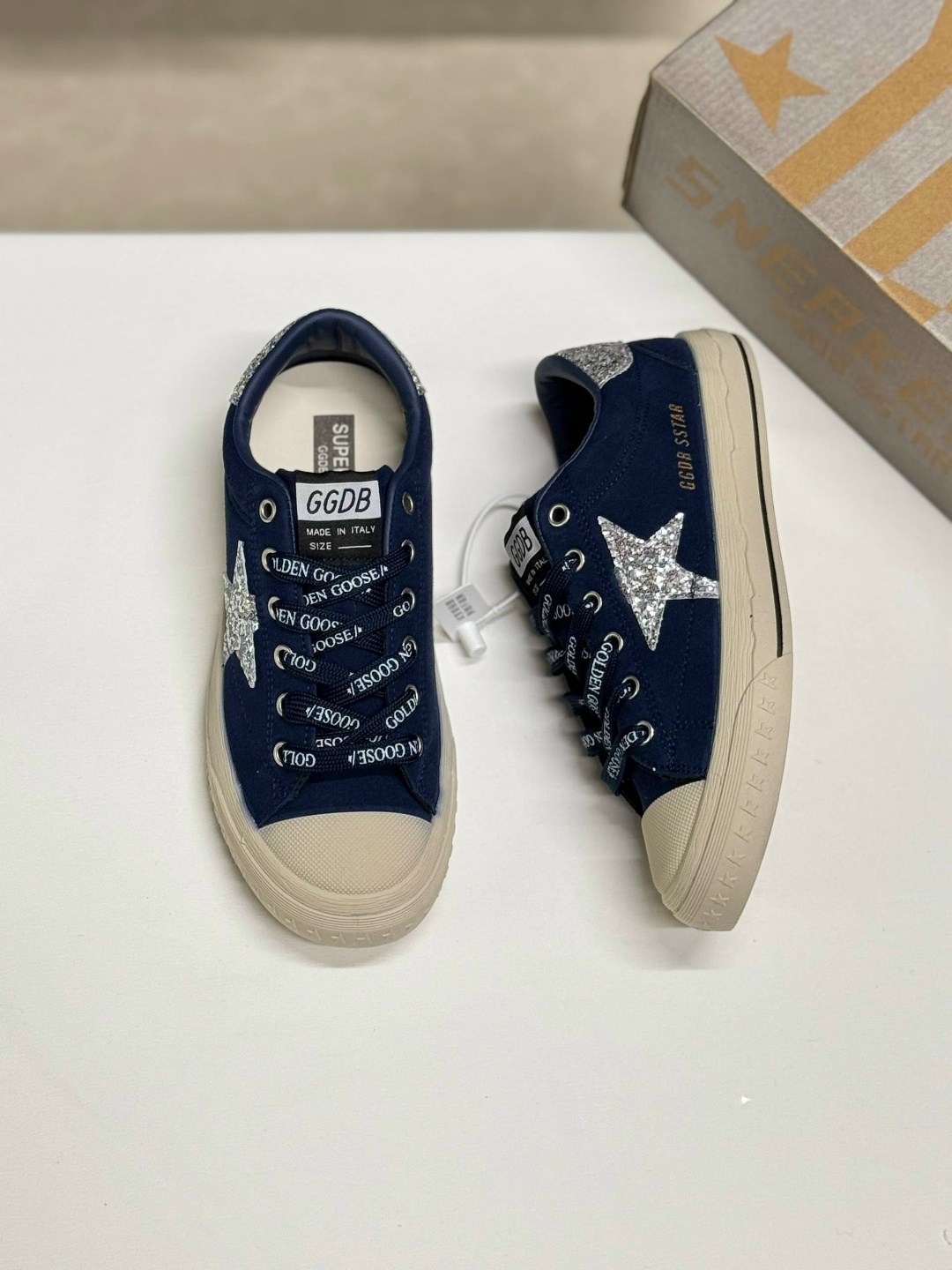 кроссовки golden goose hi star classic синий,синие женские замшевые кеды hi star golden goose,кеды golden goose,замшевые кеды hi star golden goose deluxe brand,замшевые кеды hi star golden goose gwf00